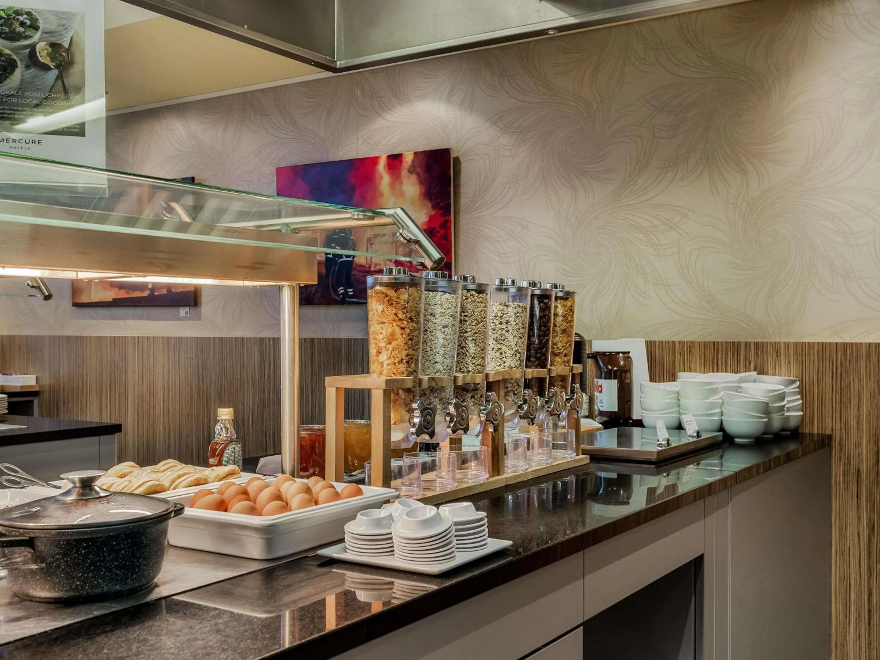 Breakfast in Mercure Hotel Hamburg am Volkspark