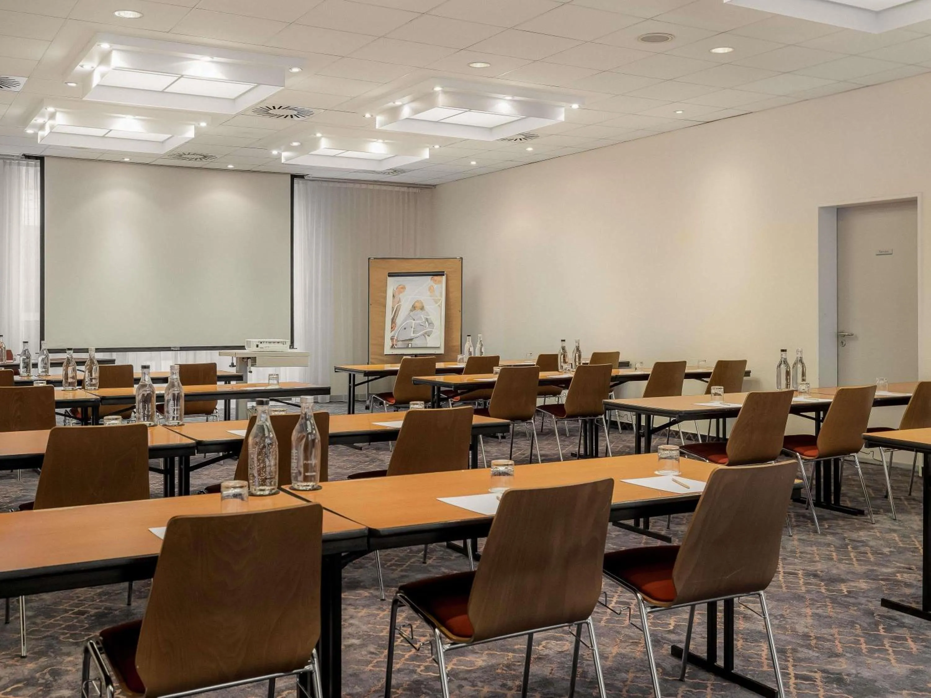 Meeting/conference room in Mercure Hotel Hamburg am Volkspark