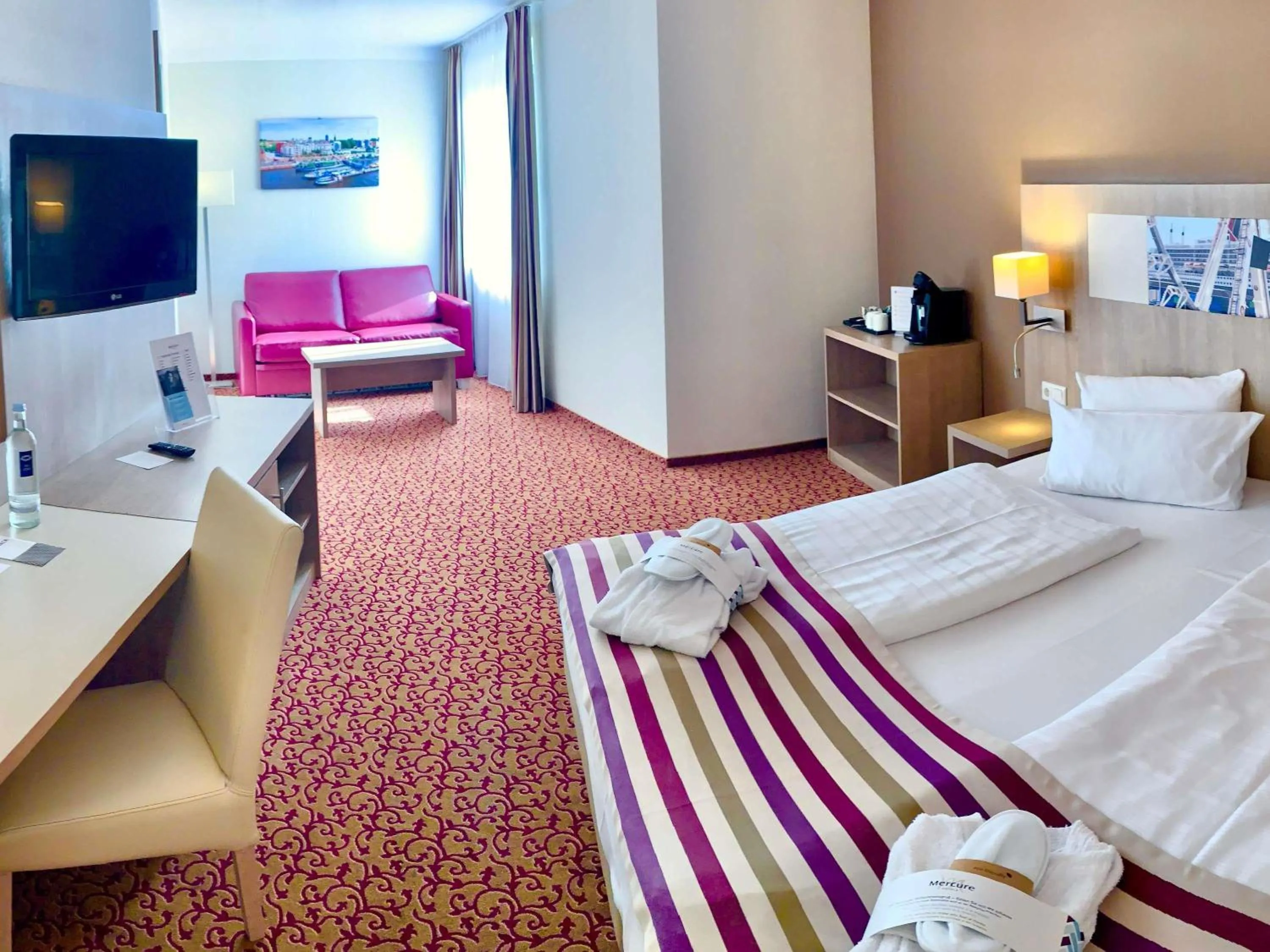 Bedroom, Bed in Mercure Hotel Hamburg am Volkspark