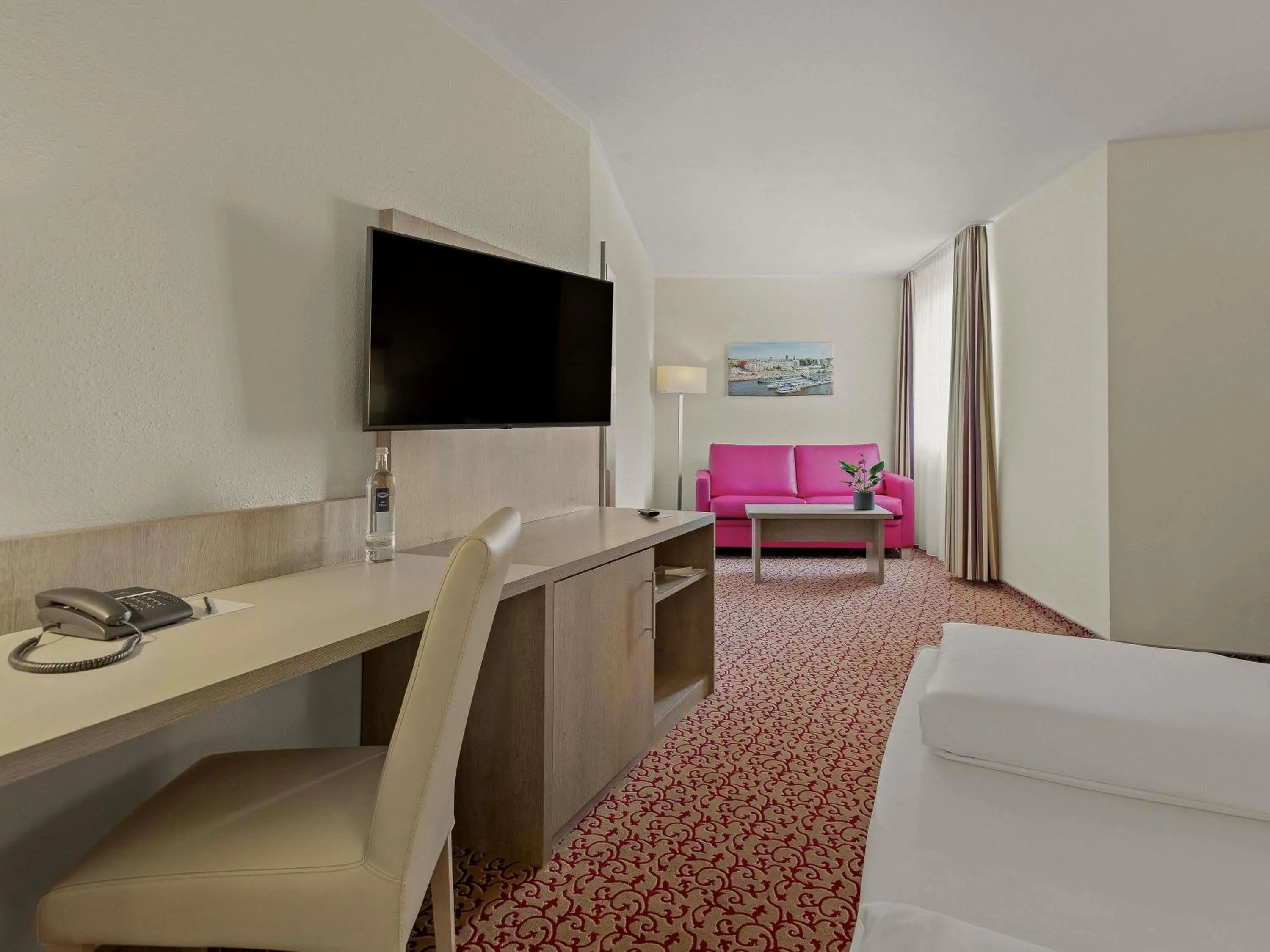 Bed in Mercure Hotel Hamburg am Volkspark