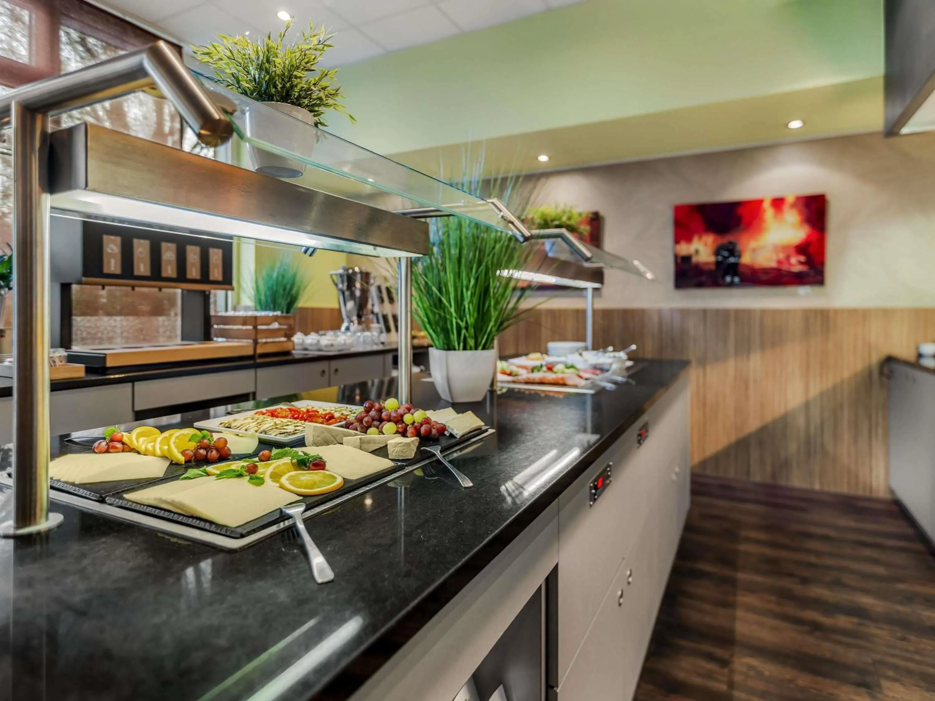 Breakfast in Mercure Hotel Hamburg am Volkspark