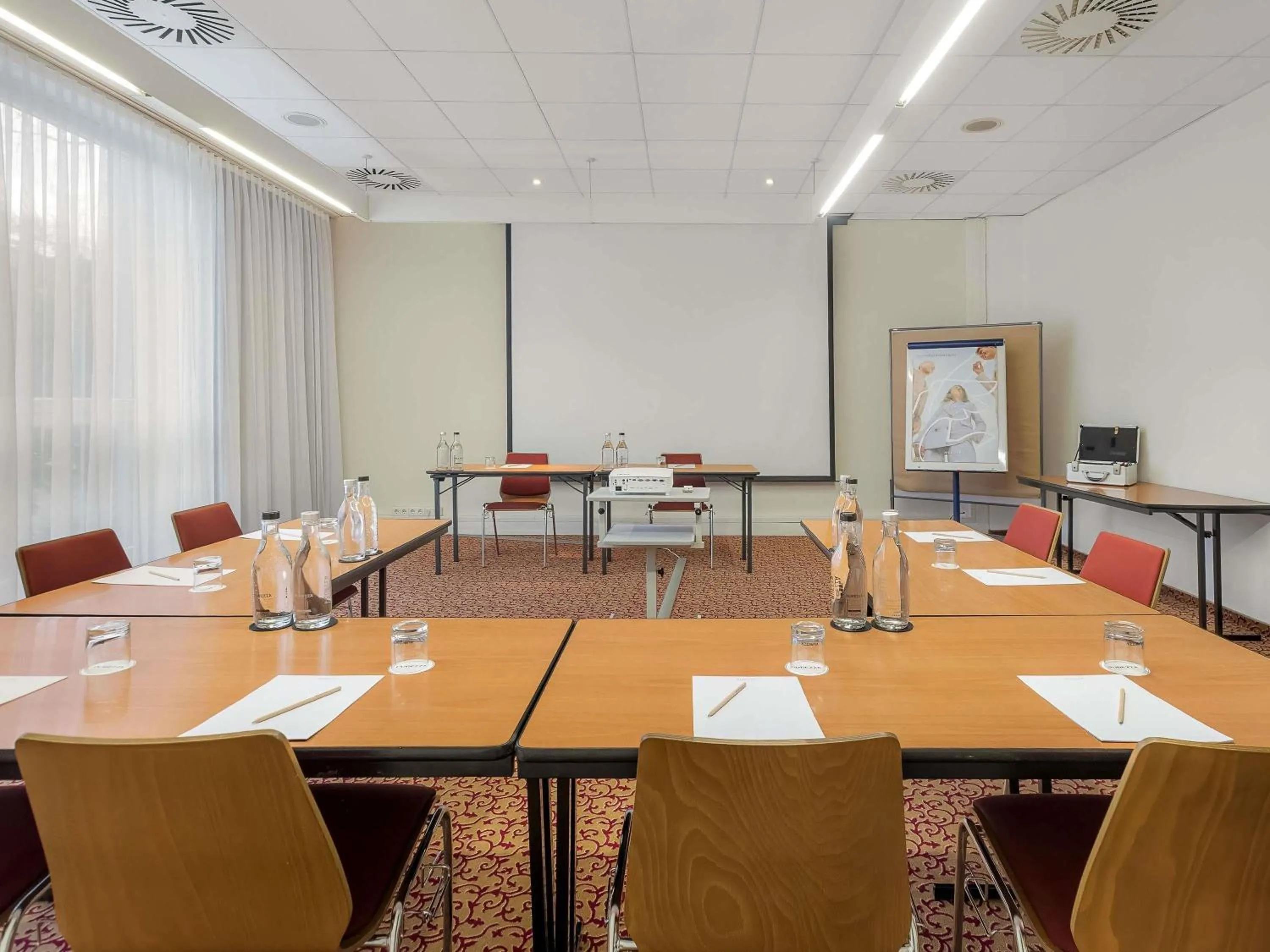 Meeting/conference room in Mercure Hotel Hamburg am Volkspark
