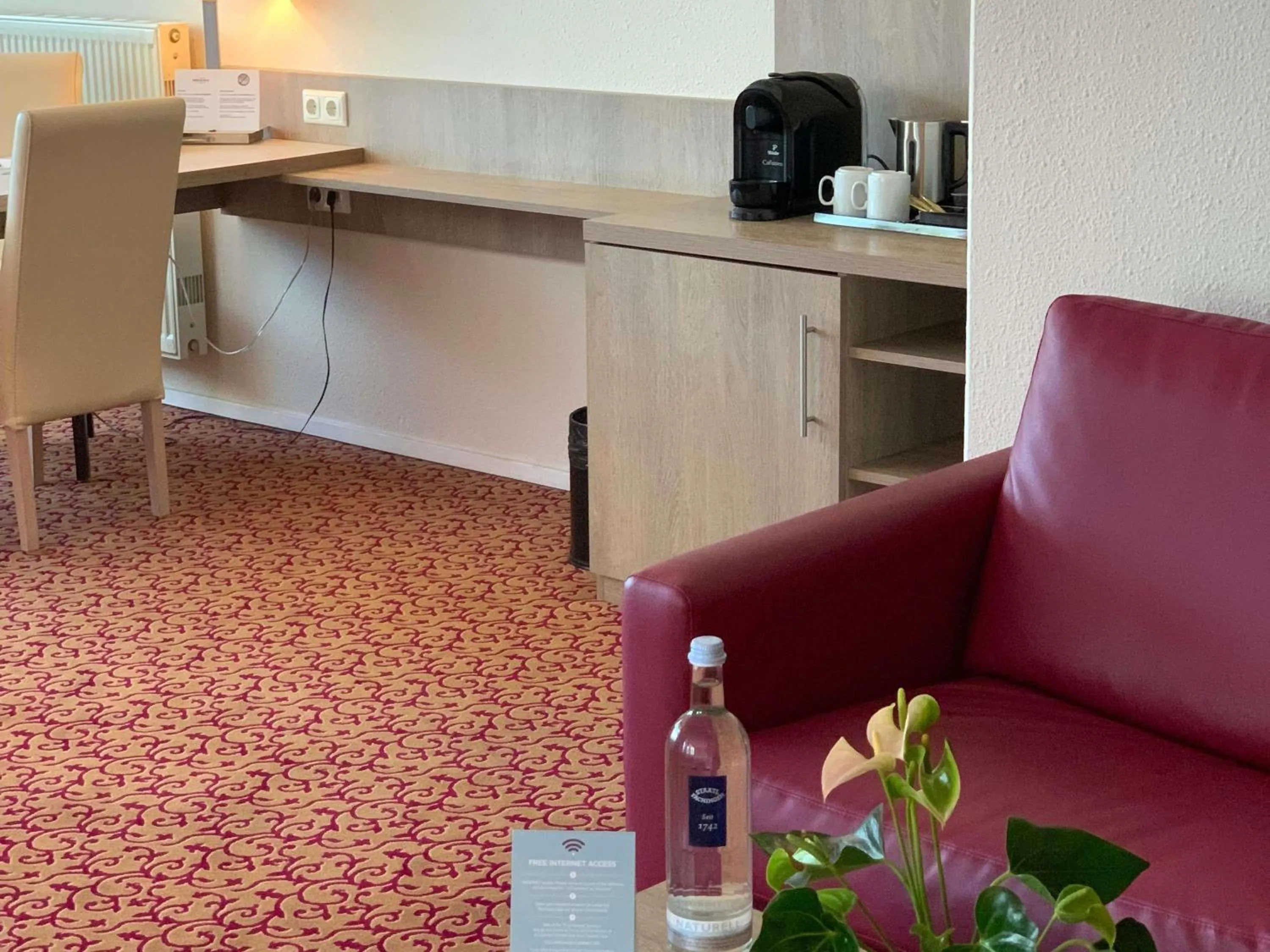 Bedroom in Mercure Hotel Hamburg am Volkspark