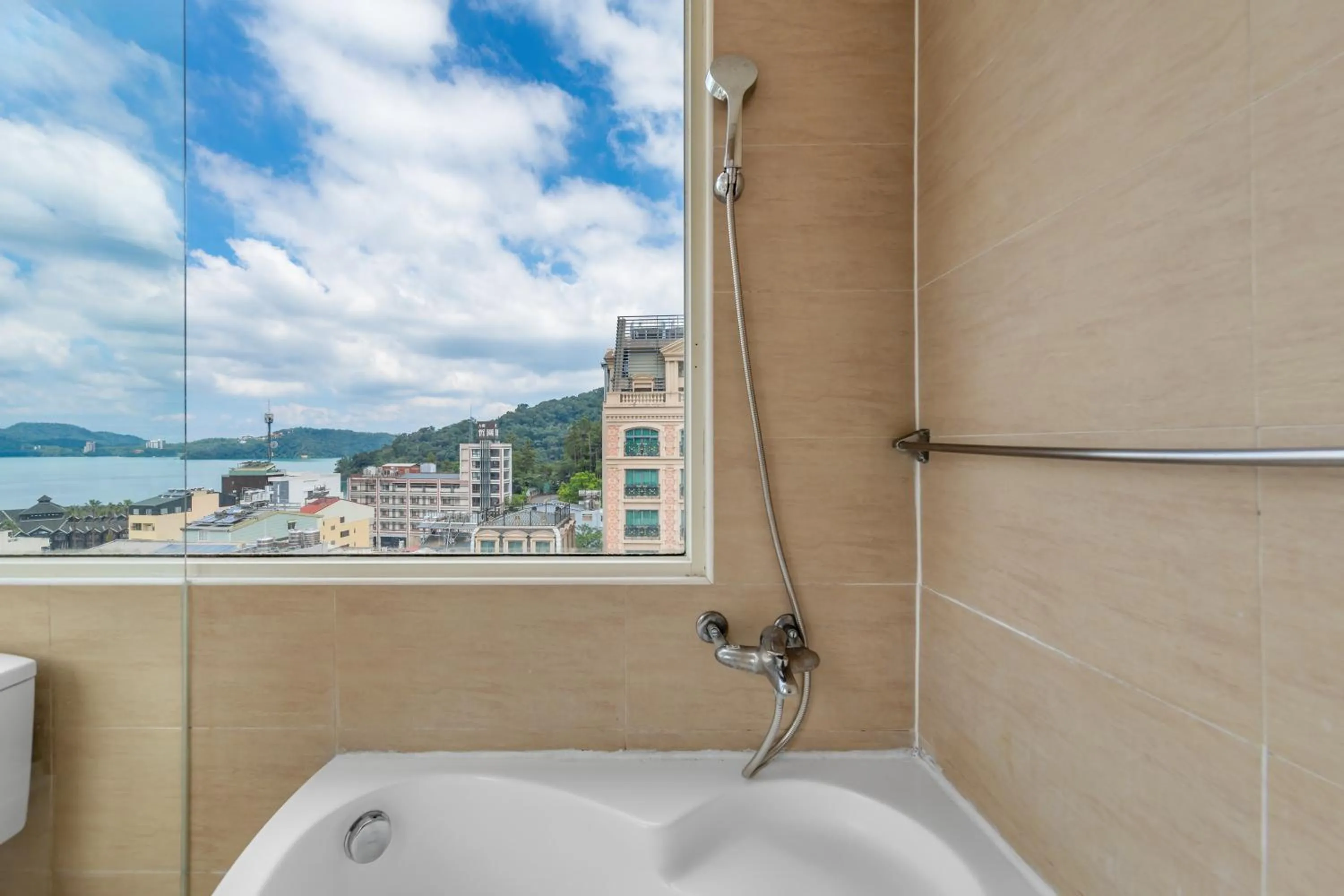 Lake view in ItaThao Vacation Inn with Elevator