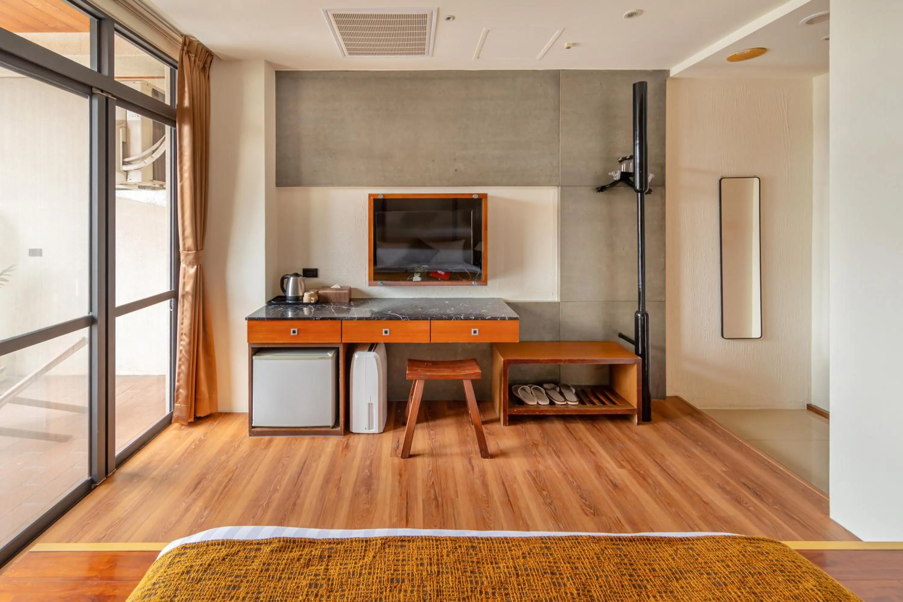 TV and multimedia in ItaThao Vacation Inn with Elevator