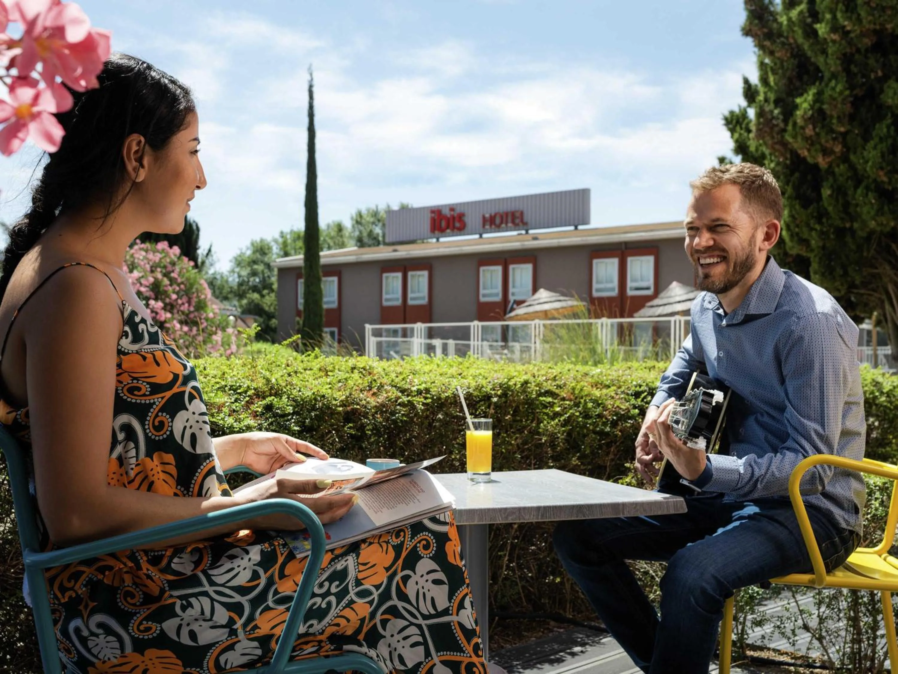 Bedroom in ibis Montélimar Nord