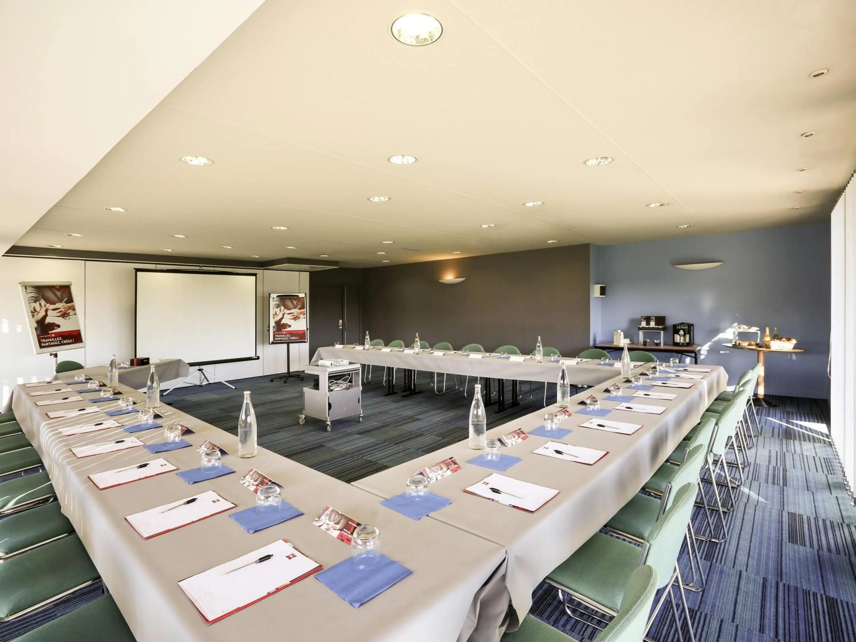 Meeting/conference room in ibis Montélimar Nord