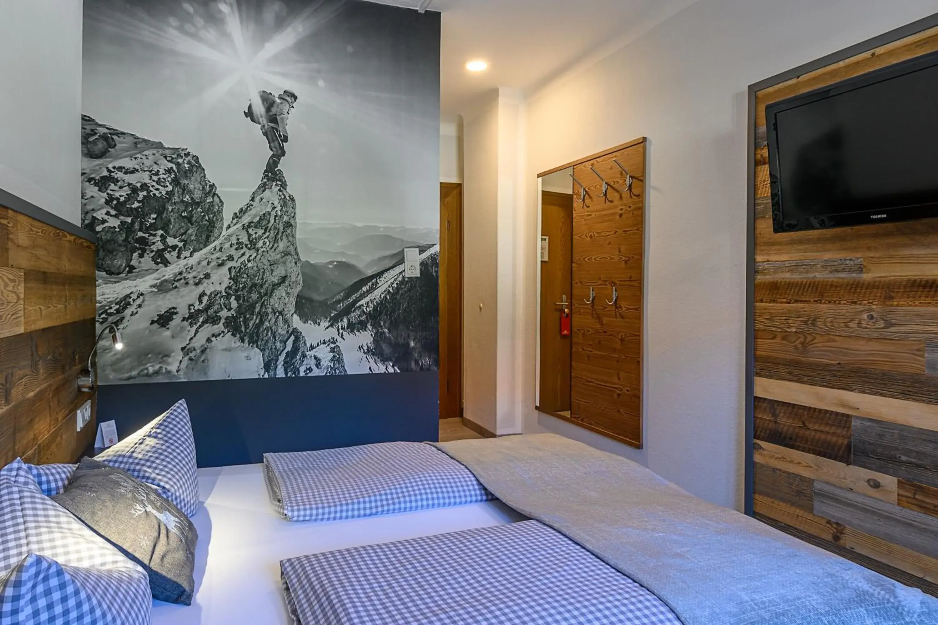 Small Double Room - single occupancy in Hotel Alpensonne Small Double Room - single occupancy in Hotel Alpensonne