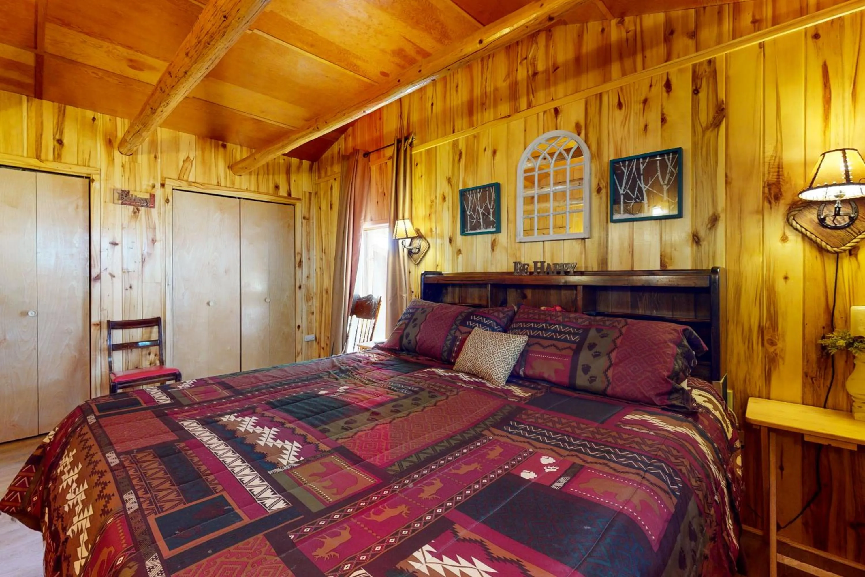 Bed in Happy Place Cabin