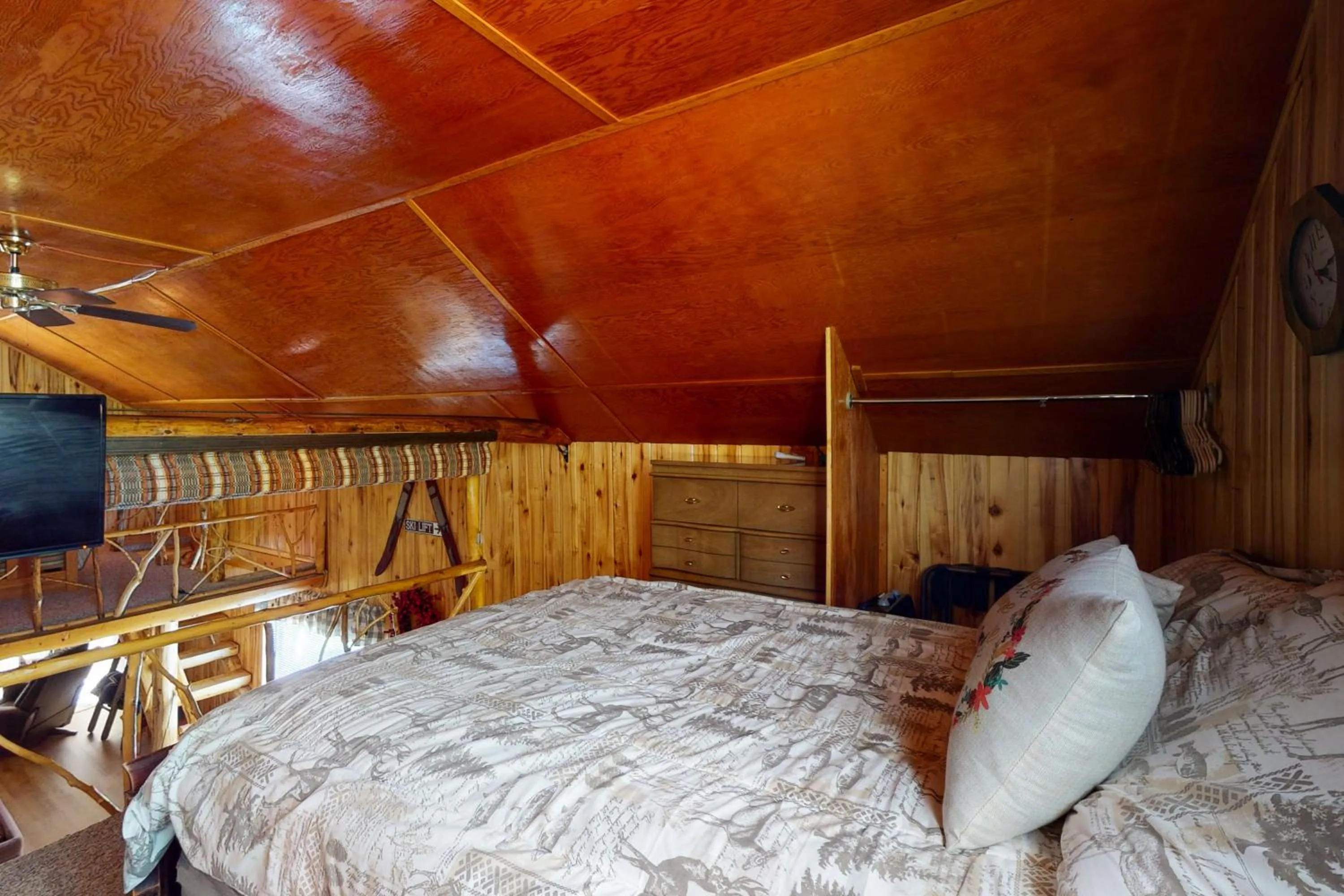 Bed in Happy Place Cabin