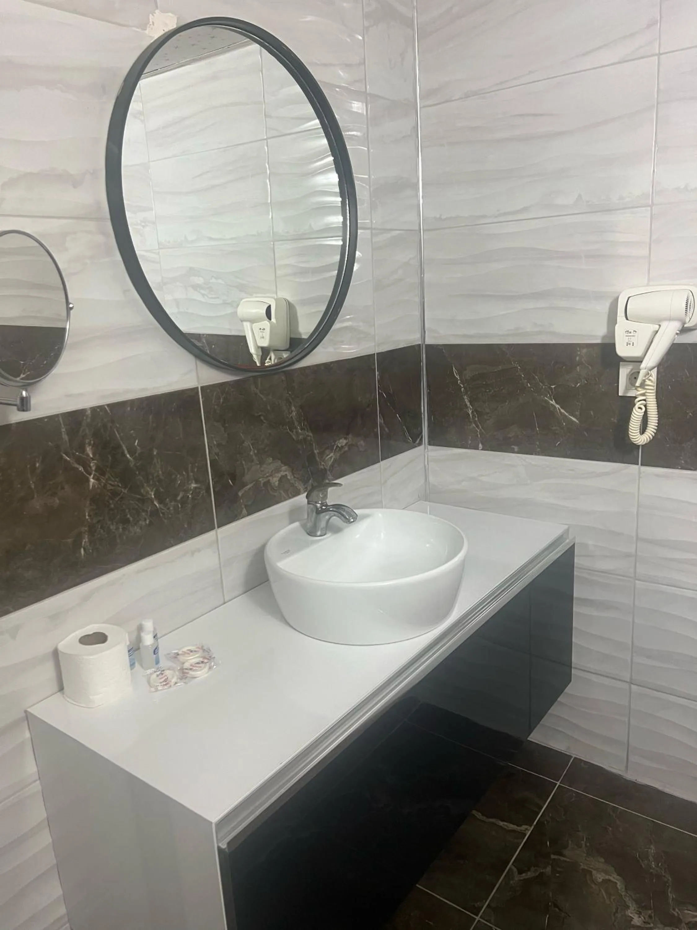 Bathroom in Ünaten otel