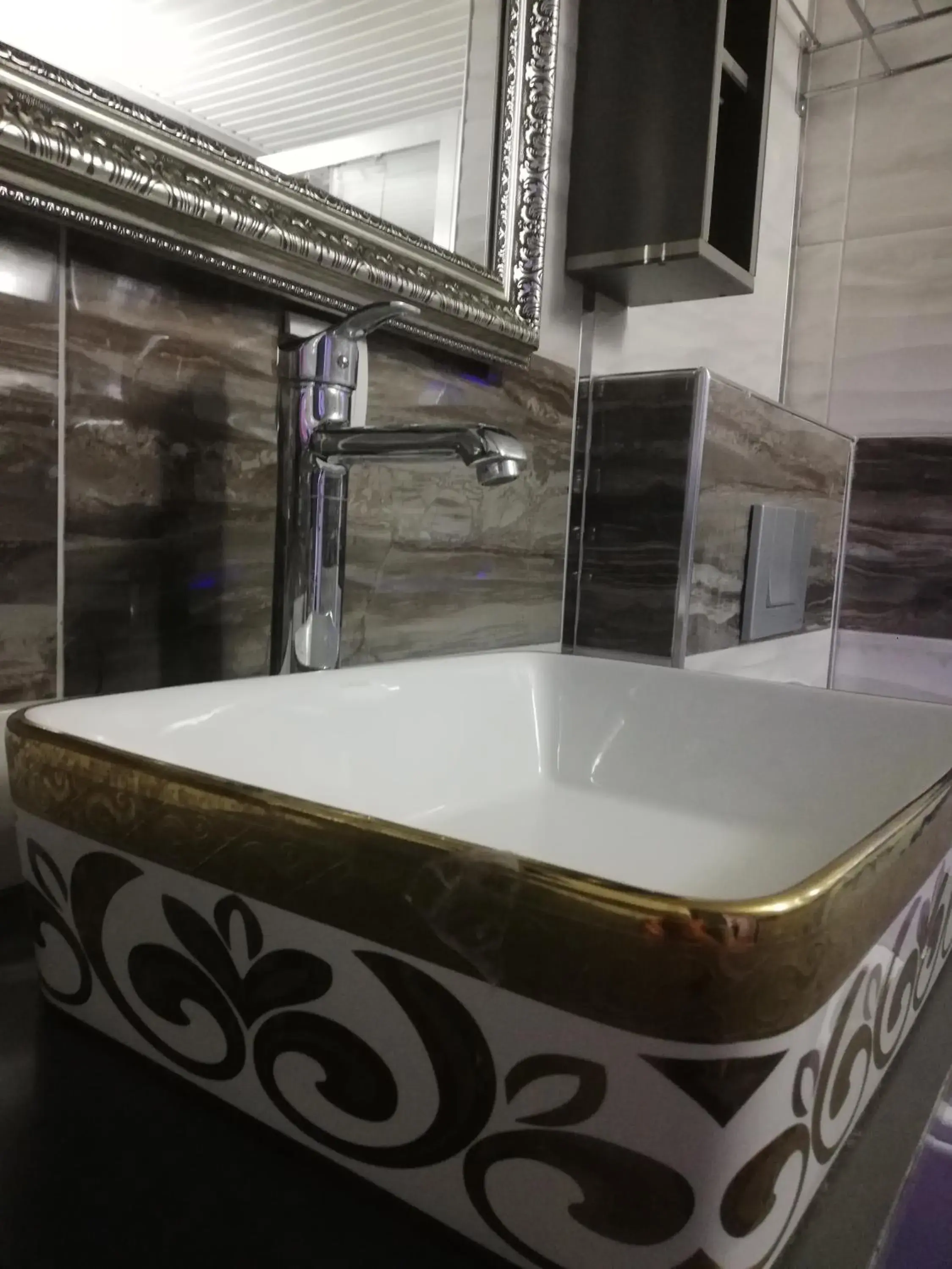 Large Double Room in Ünaten otel Large Double Room in Ünaten otel