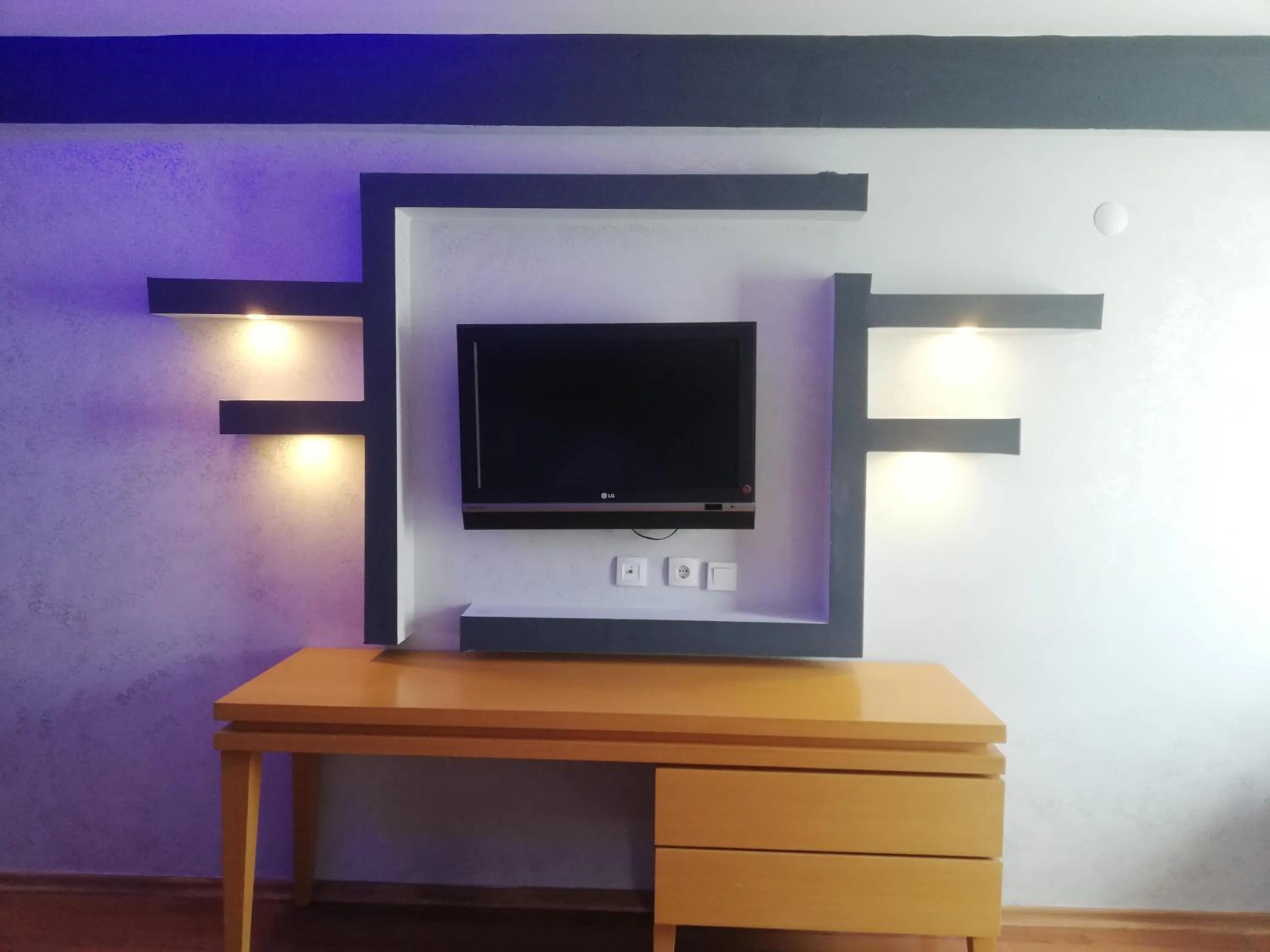 TV and multimedia in Ünaten otel