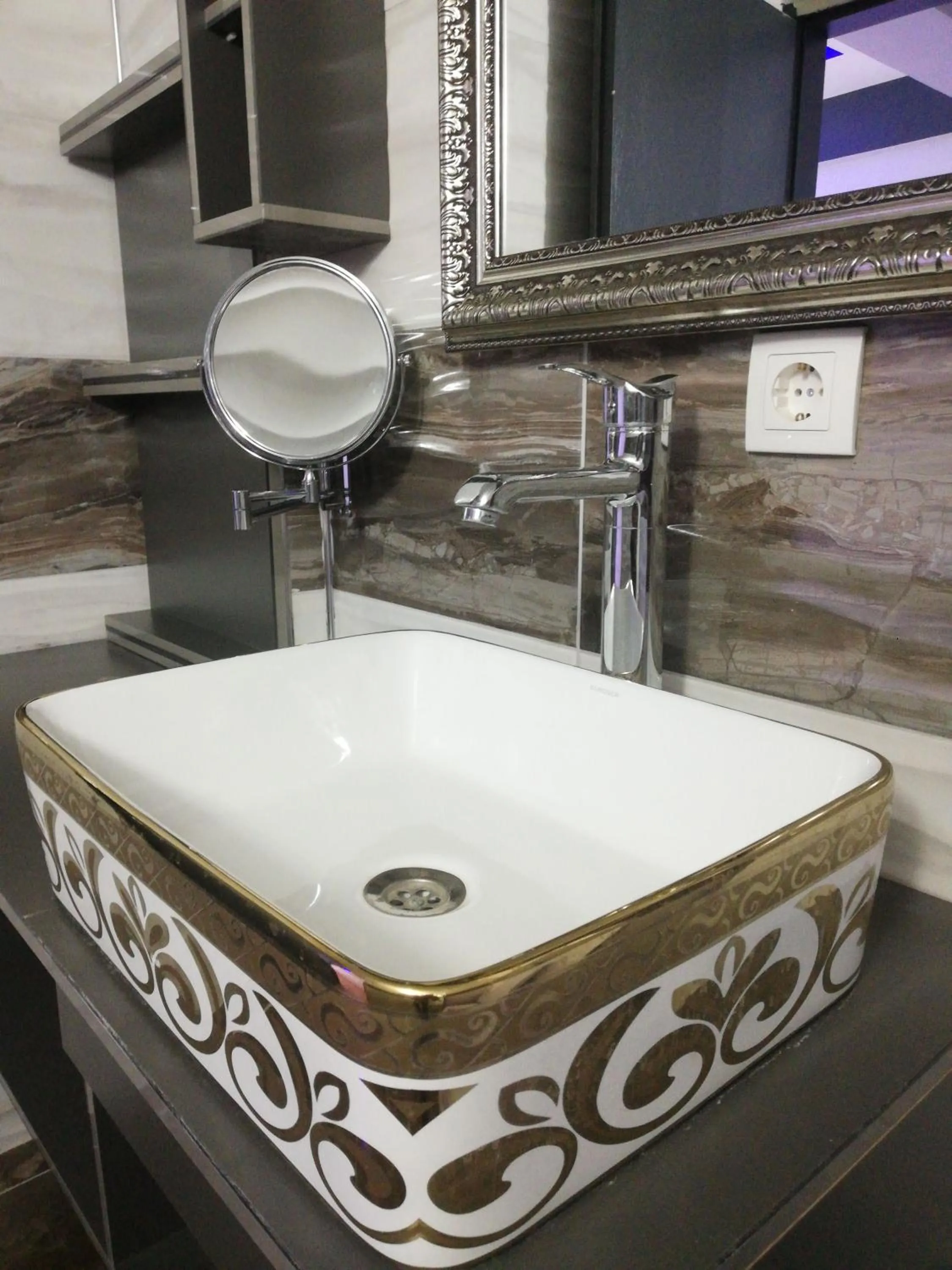 Bathroom in Ünaten otel