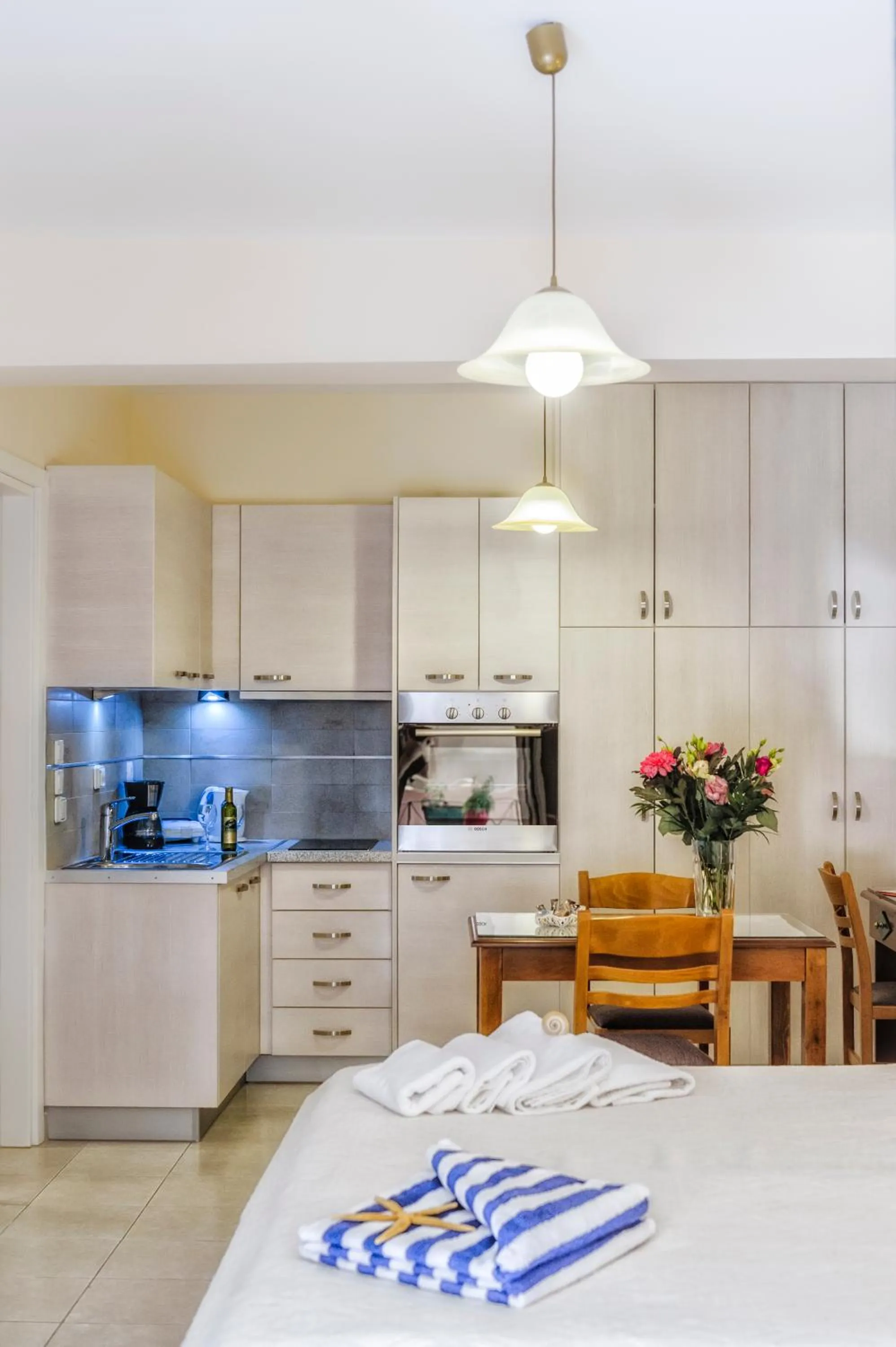 Area and facilities in Rouchotas Apartments