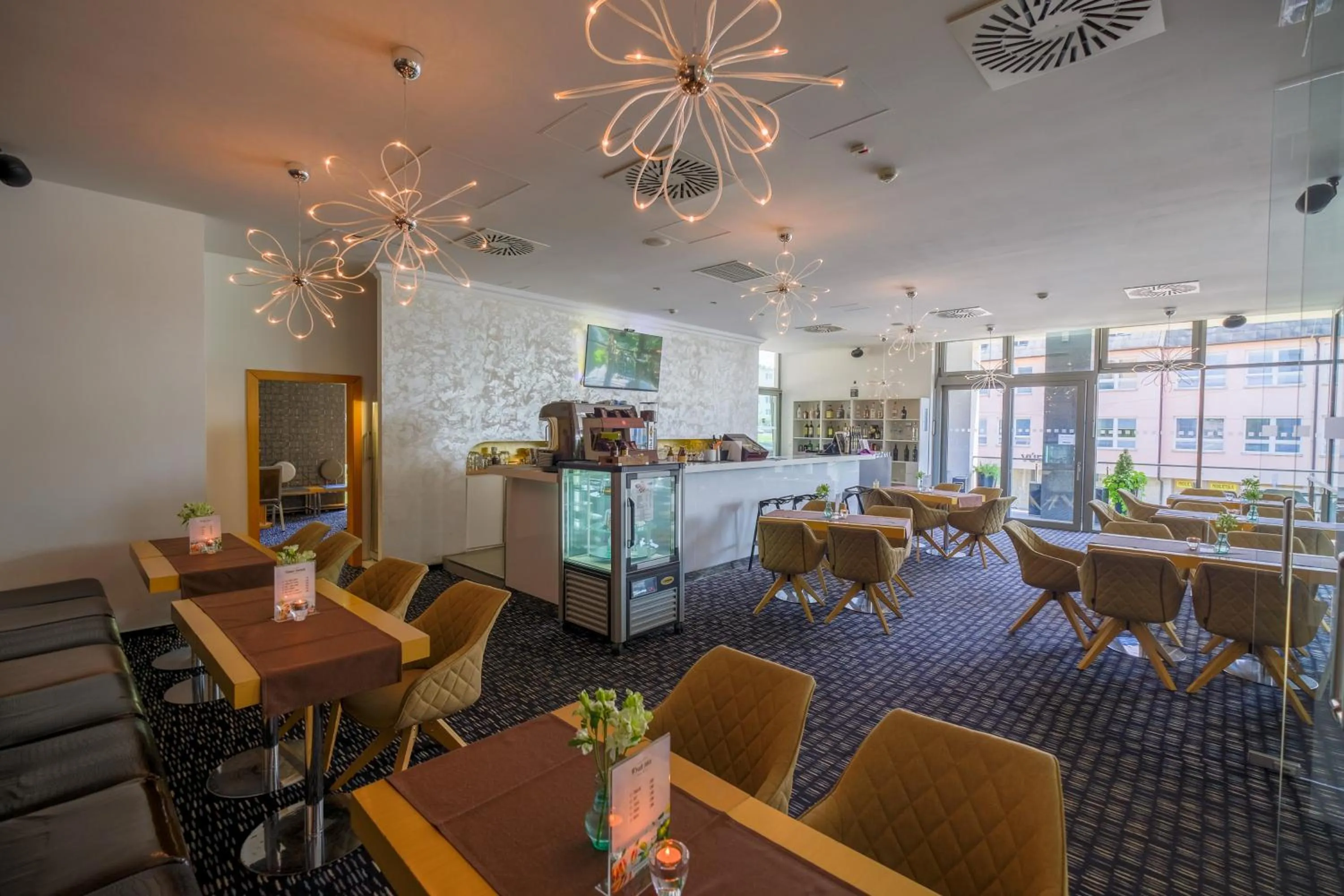 Lounge or bar in Business Hotel Astrum Laus