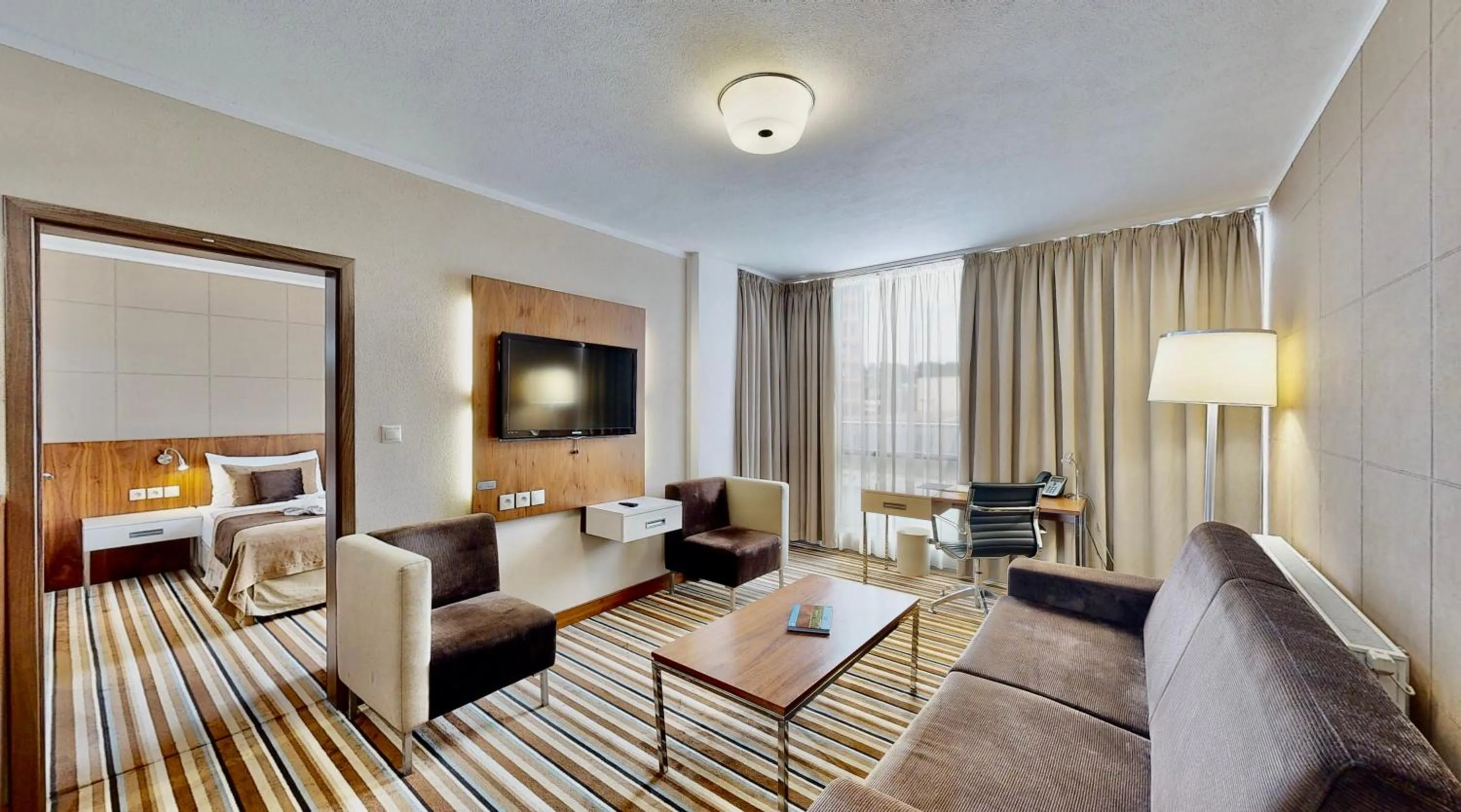 TV and multimedia in Business Hotel Astrum Laus