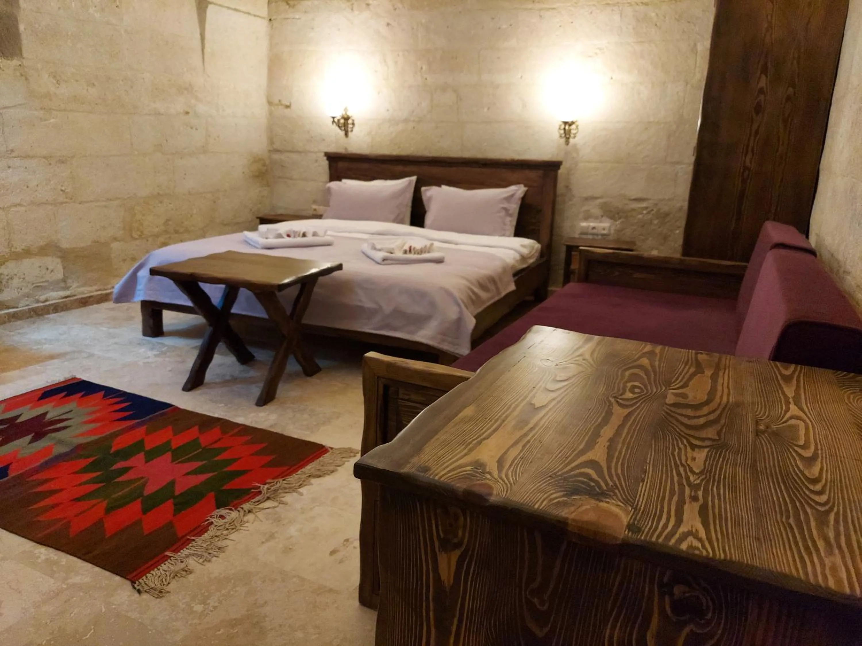 Bedroom, Bed in ARMEsos Cave Hotel