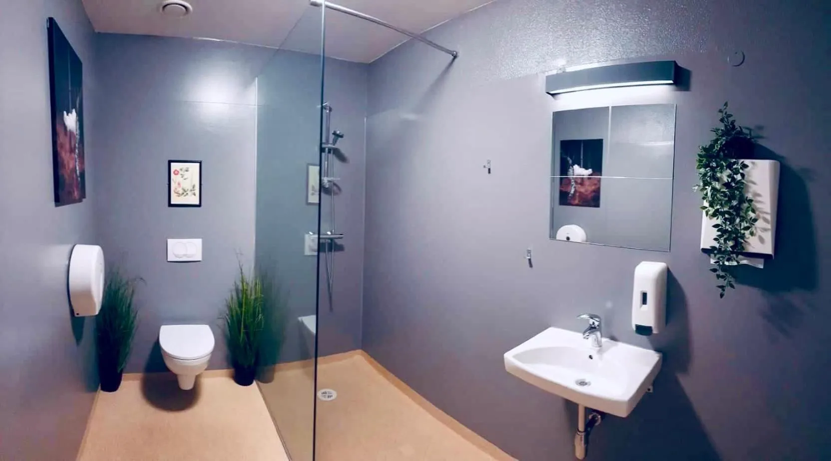 Shower in Bus Hostel Reykjavik