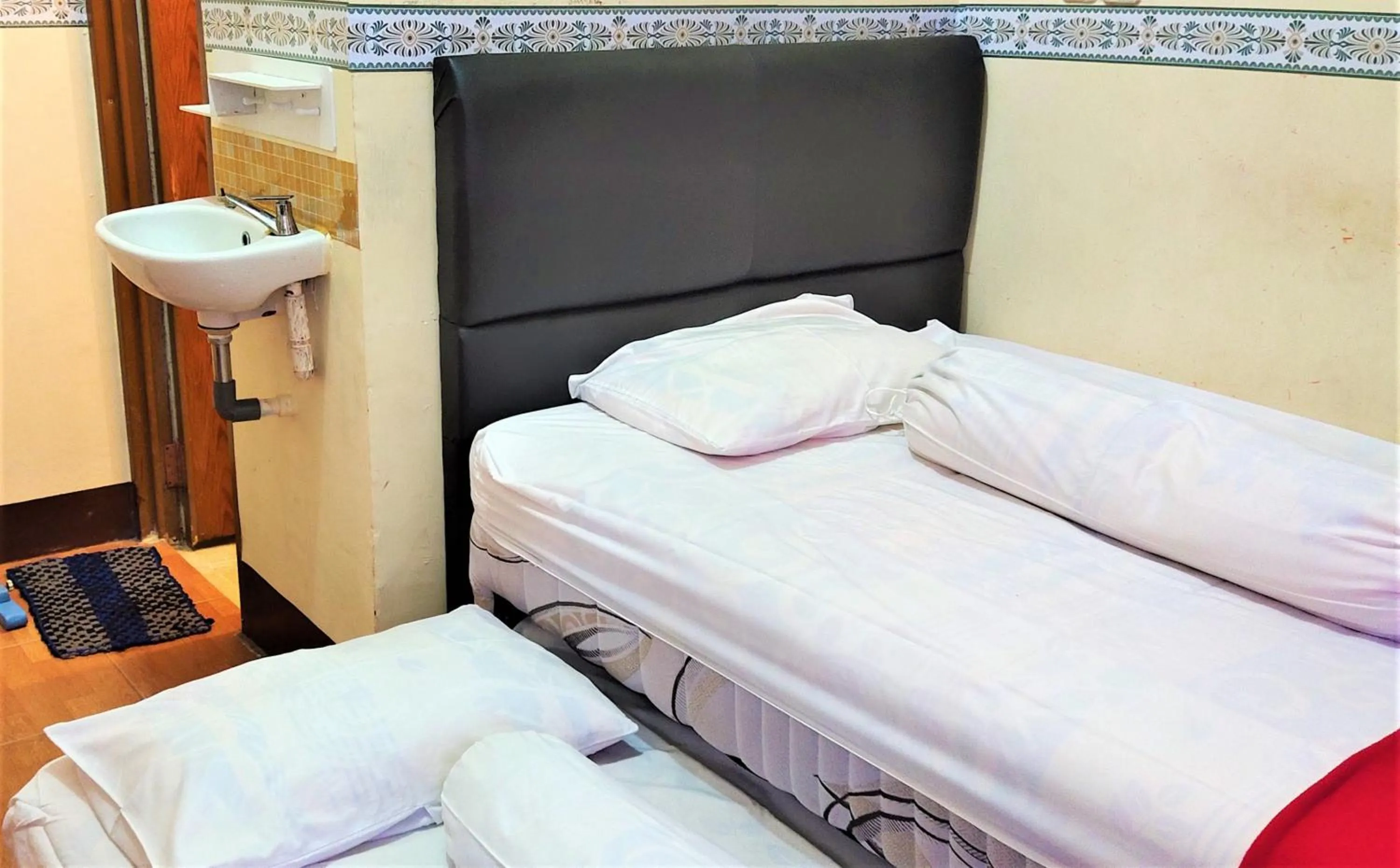 Bedroom, Bed in Katawa Guest House Syariah