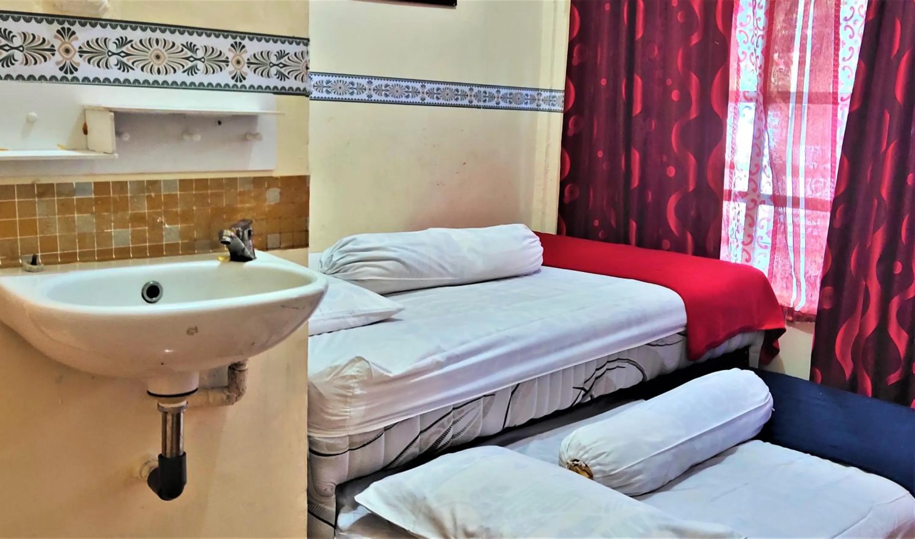 Bedroom, Bed in Katawa Guest House Syariah