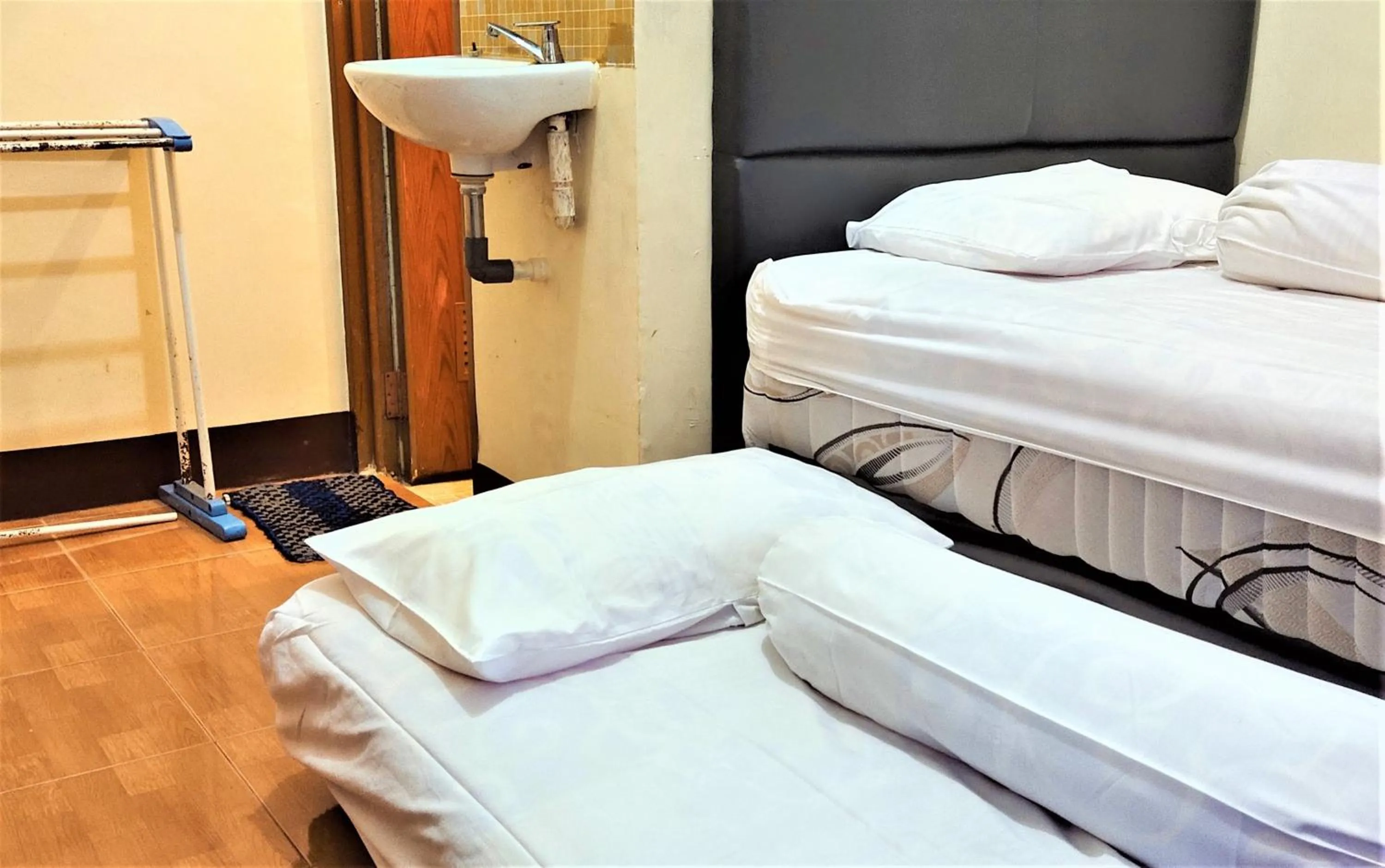 Bedroom, Bed in Katawa Guest House Syariah