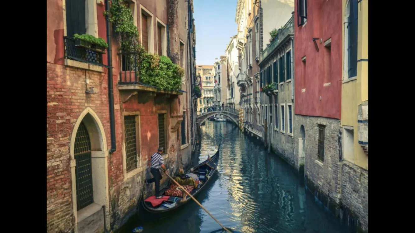 B&B Al Teatro with canal view