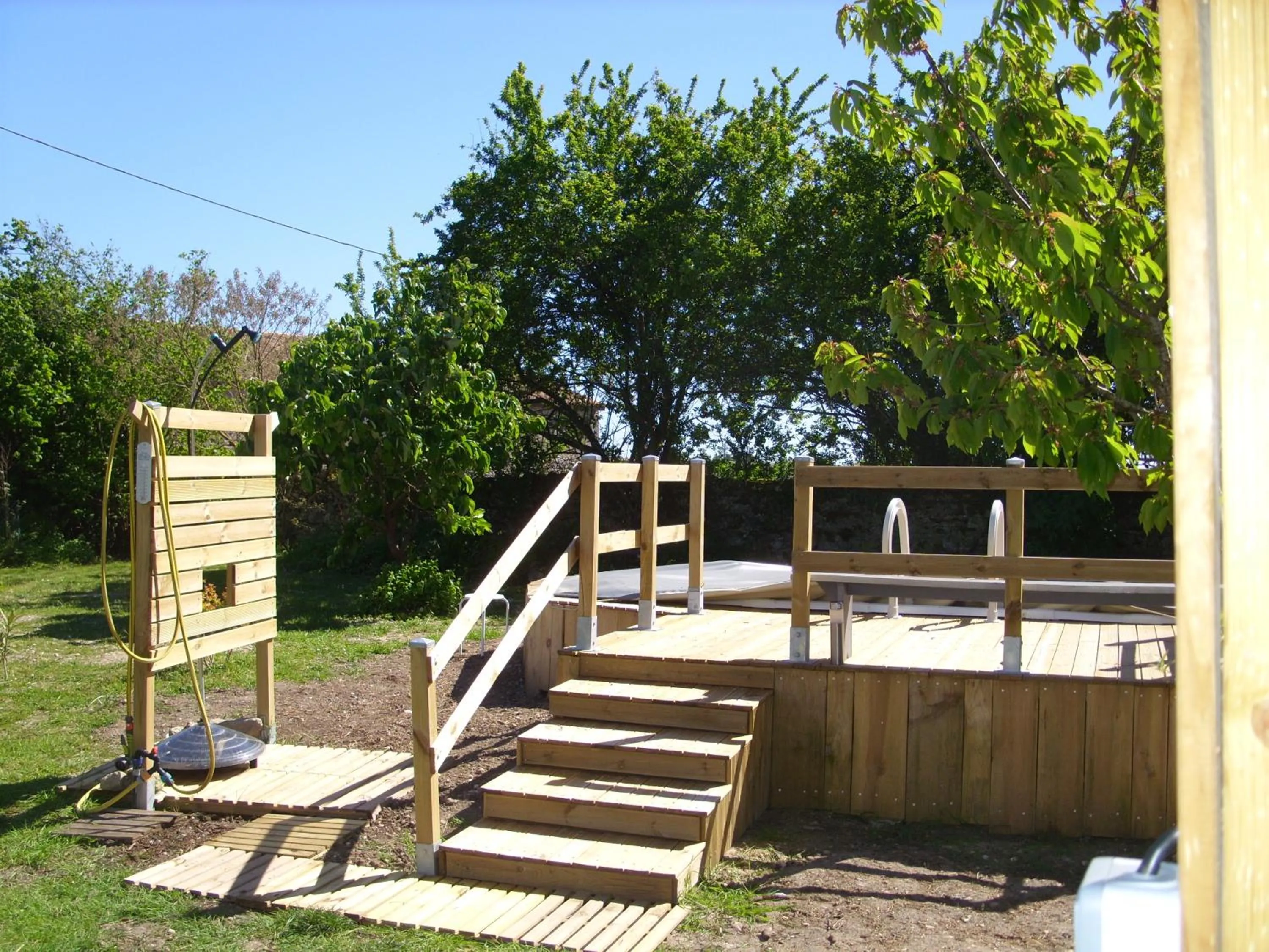 Large Charm Double Room in La Cadournaise