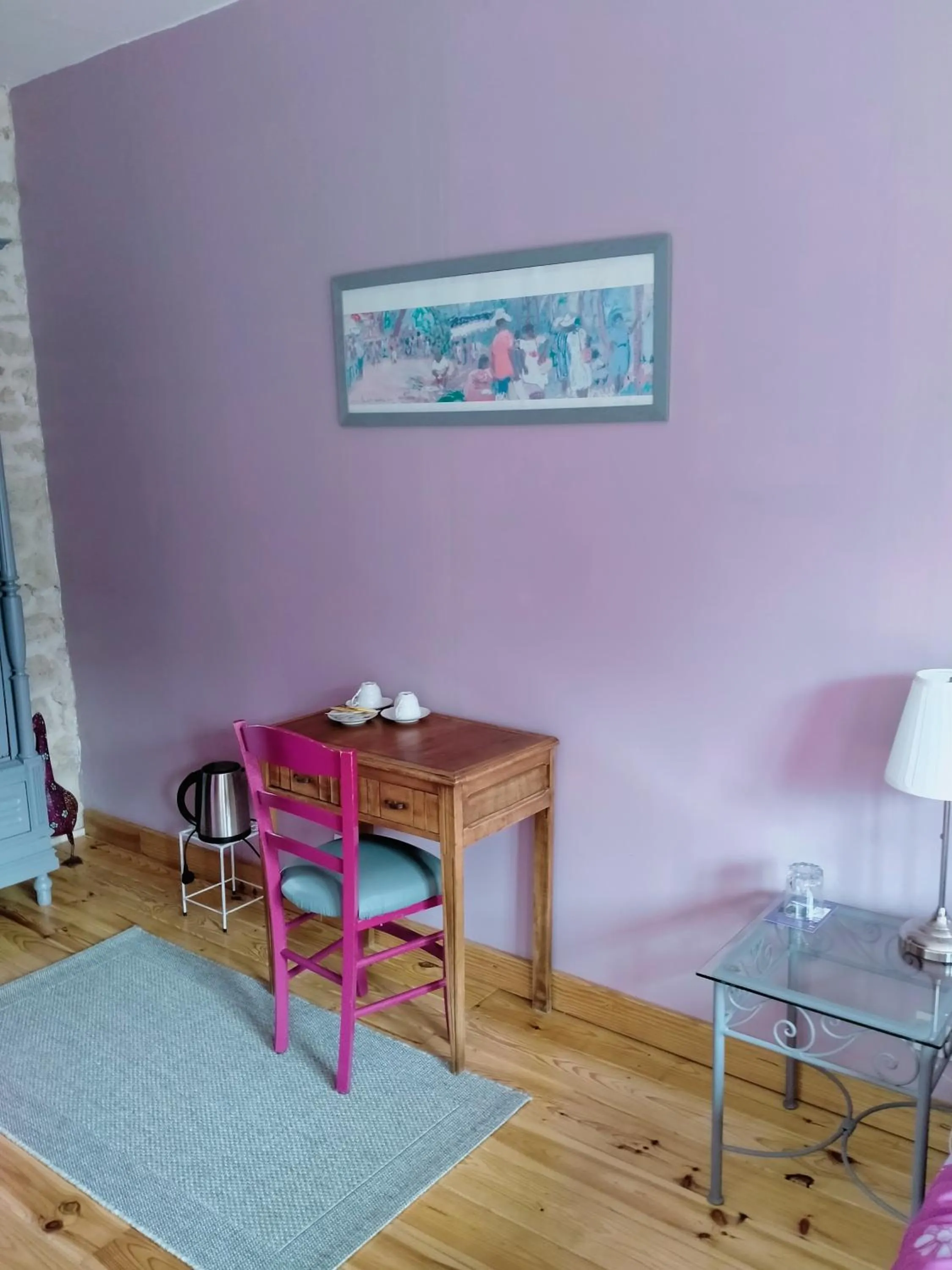 Seating area in La Cadournaise