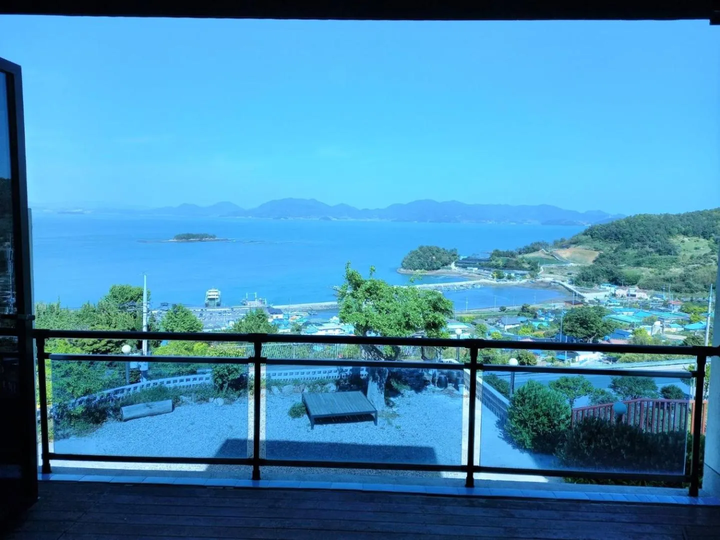 Pool View in Medi Pension