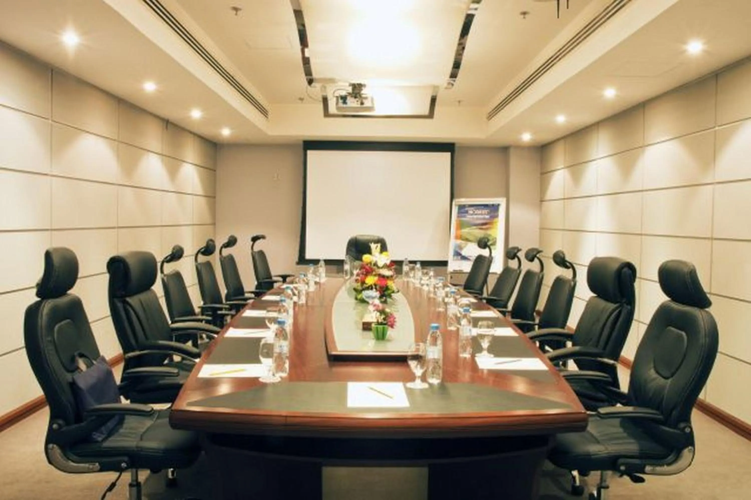 Business facilities in Ramee Royal Hotel
