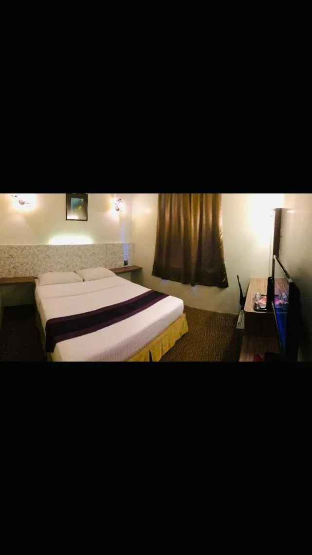 Bed in Coastal Park Hotel