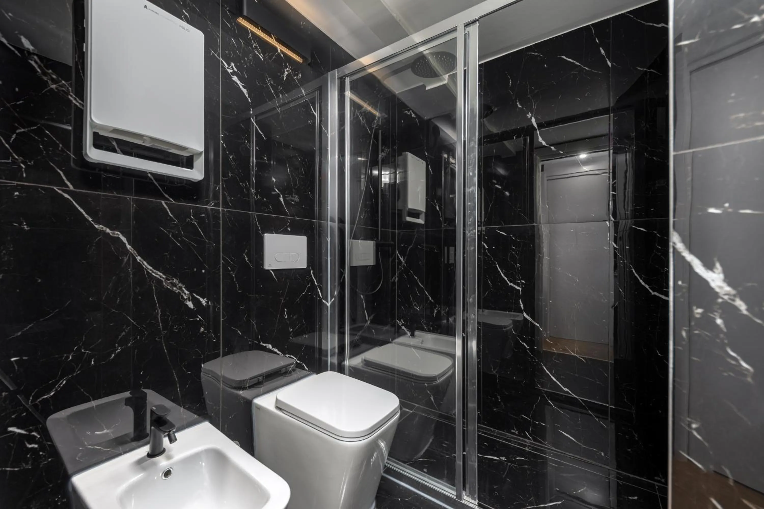 Shower in Casa da Suite Mirabello