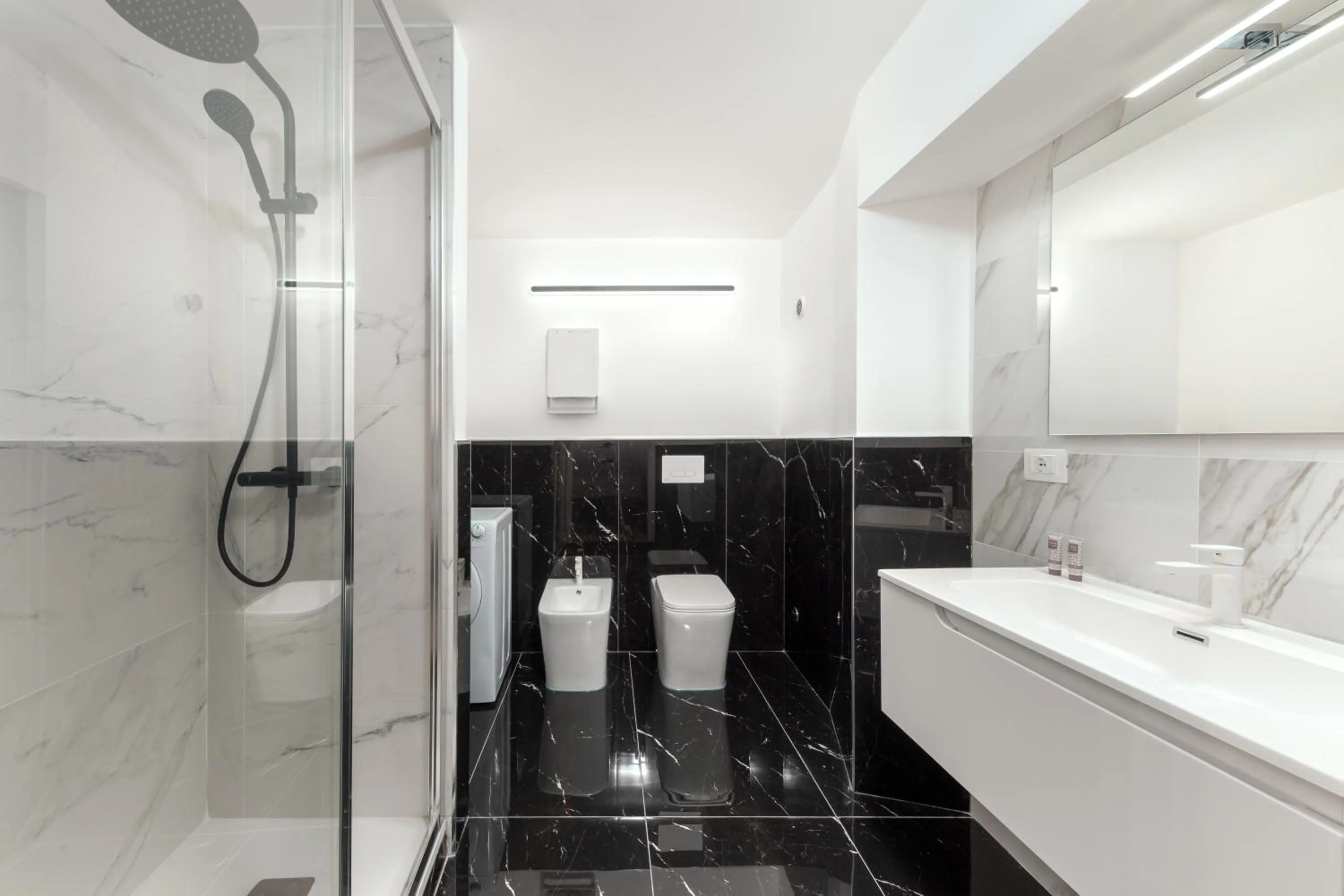 Shower in Casa da Suite Mirabello