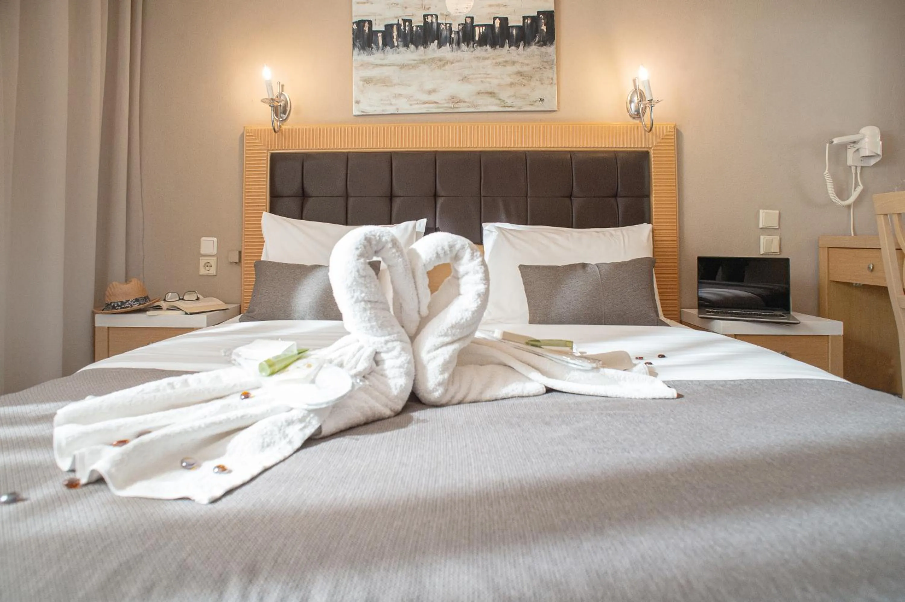 Bed in Hotel Pithari