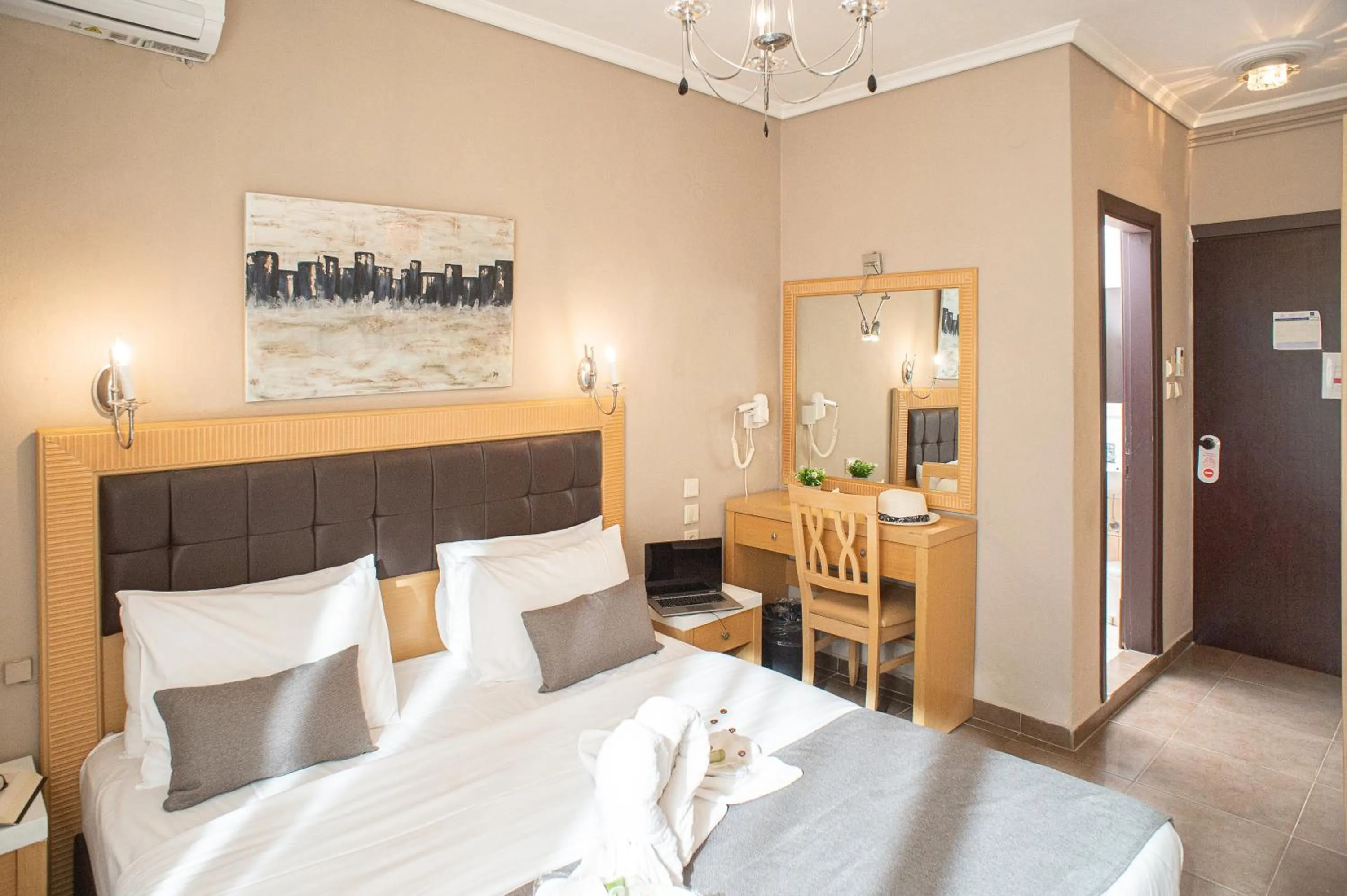 Bed in Hotel Pithari