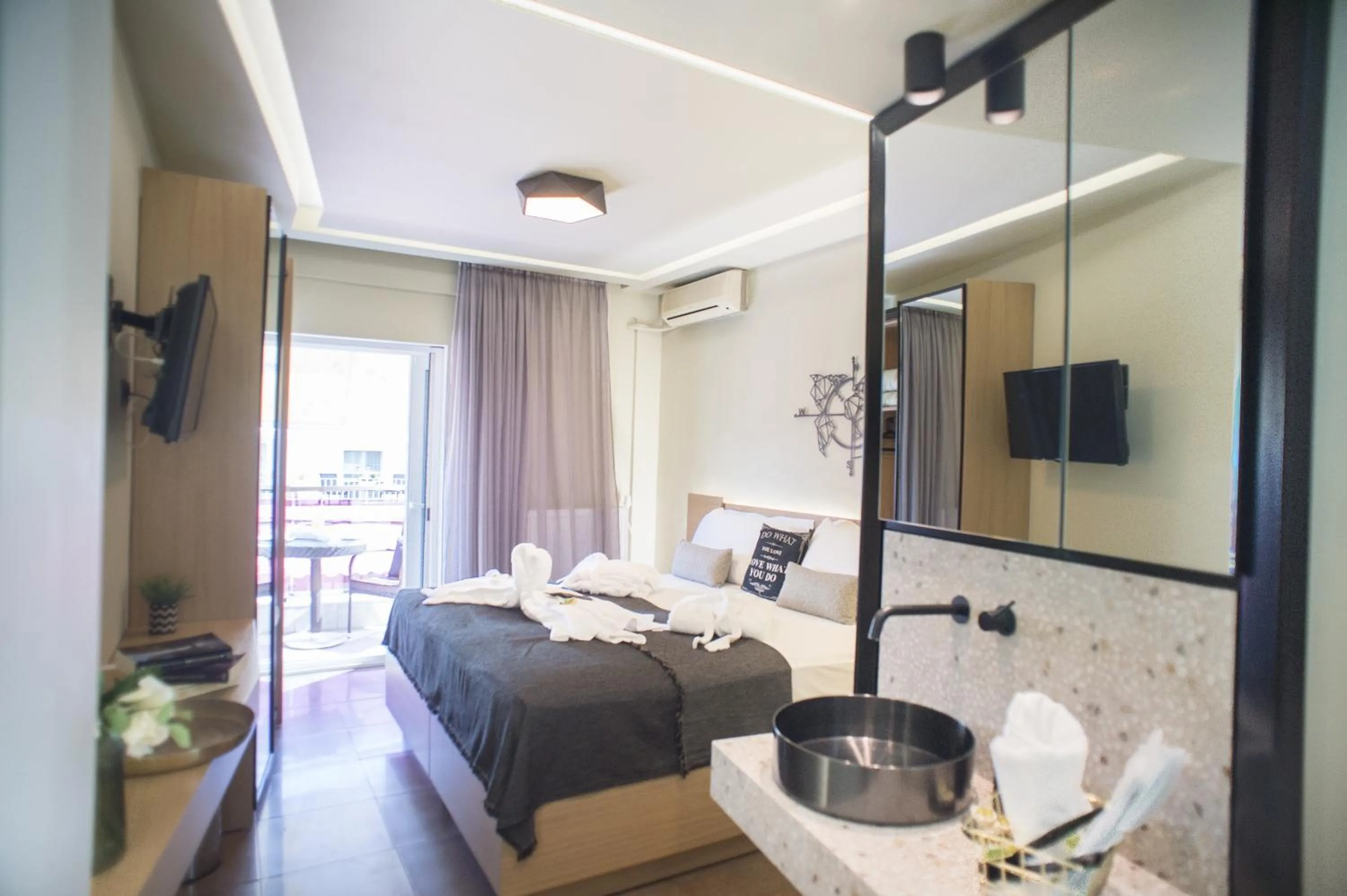 Bed in Hotel Pithari