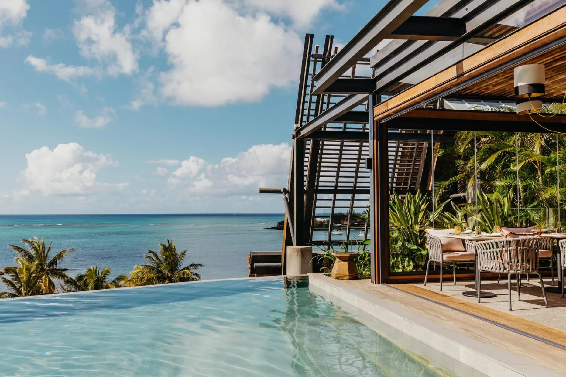 Day in LUX* Grand Baie Resort & Residences