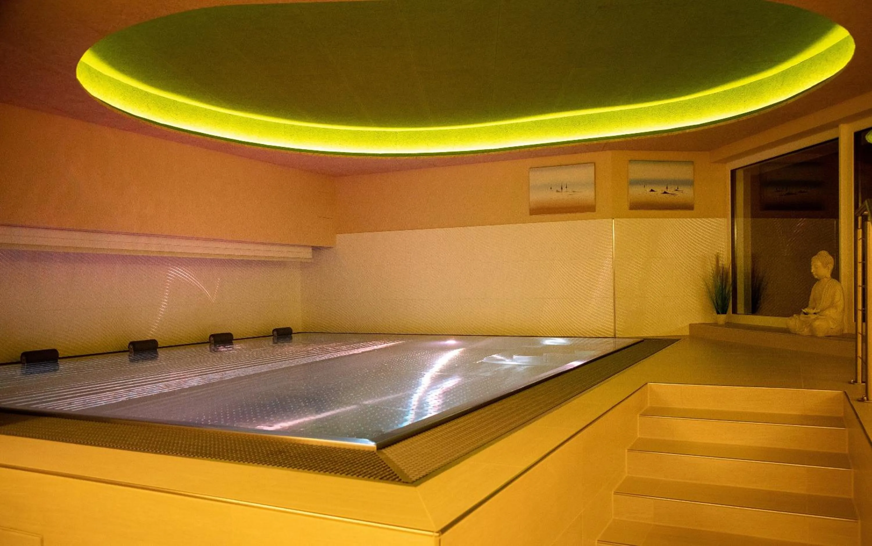 Hot Tub in Alpenlodge Val Gronda