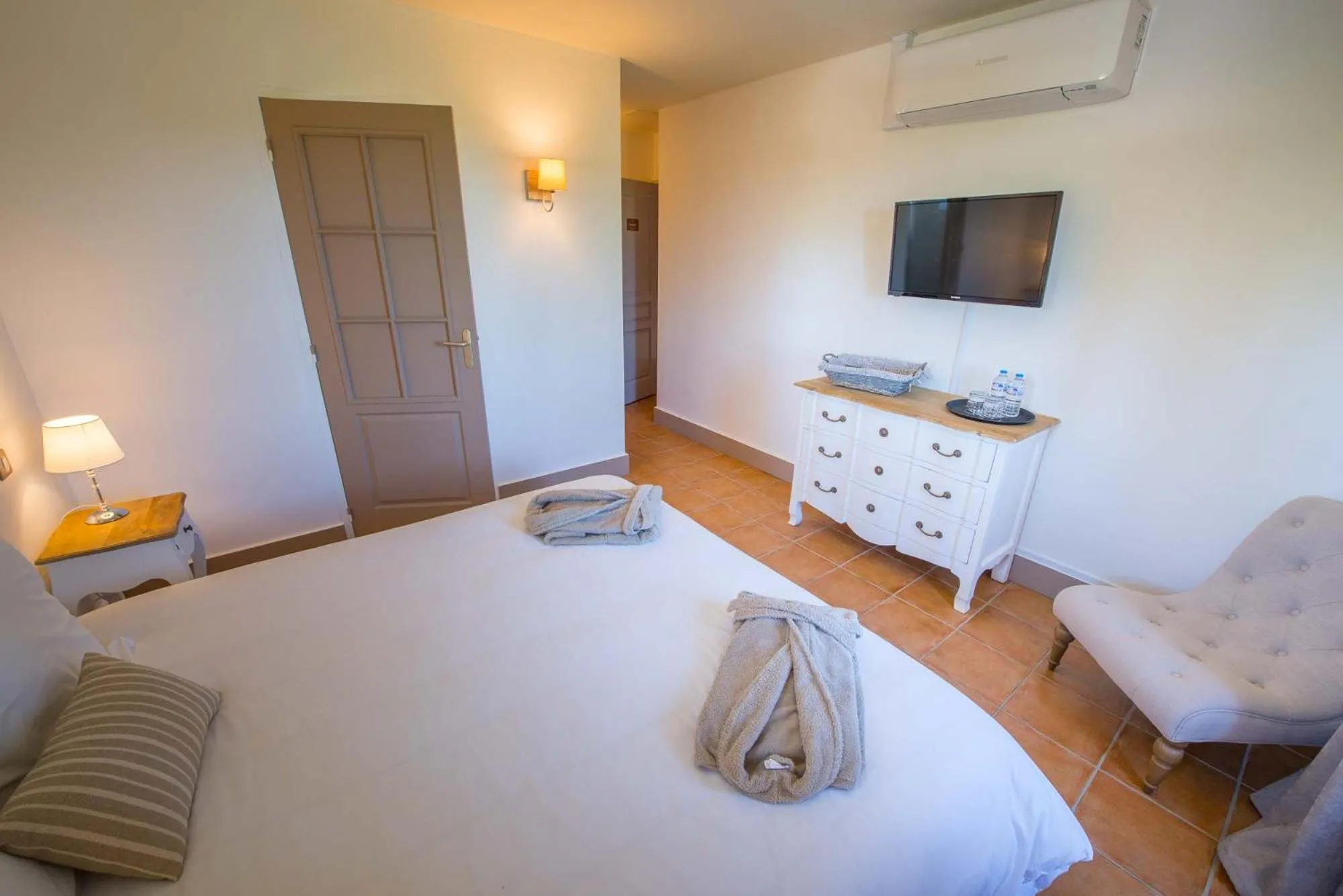 Bed in La Demeure de Cybèle - Gite de charme pour 10 personnes en Drôme Provençale