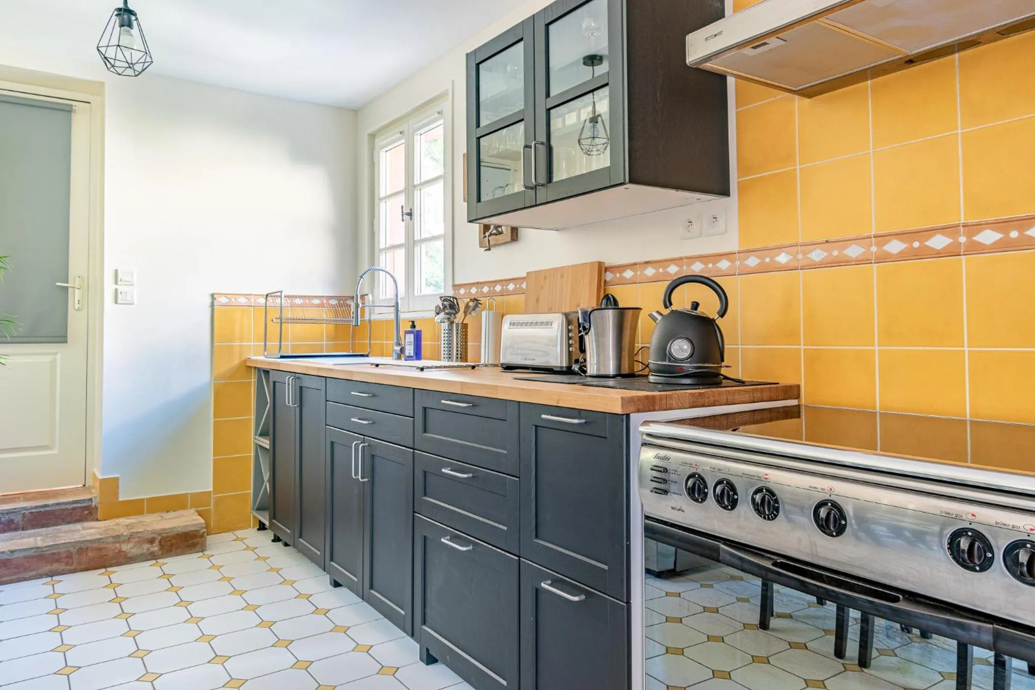 La Demeure de Cybèle - Gite de charme pour 10 personnes en Drôme Provençale