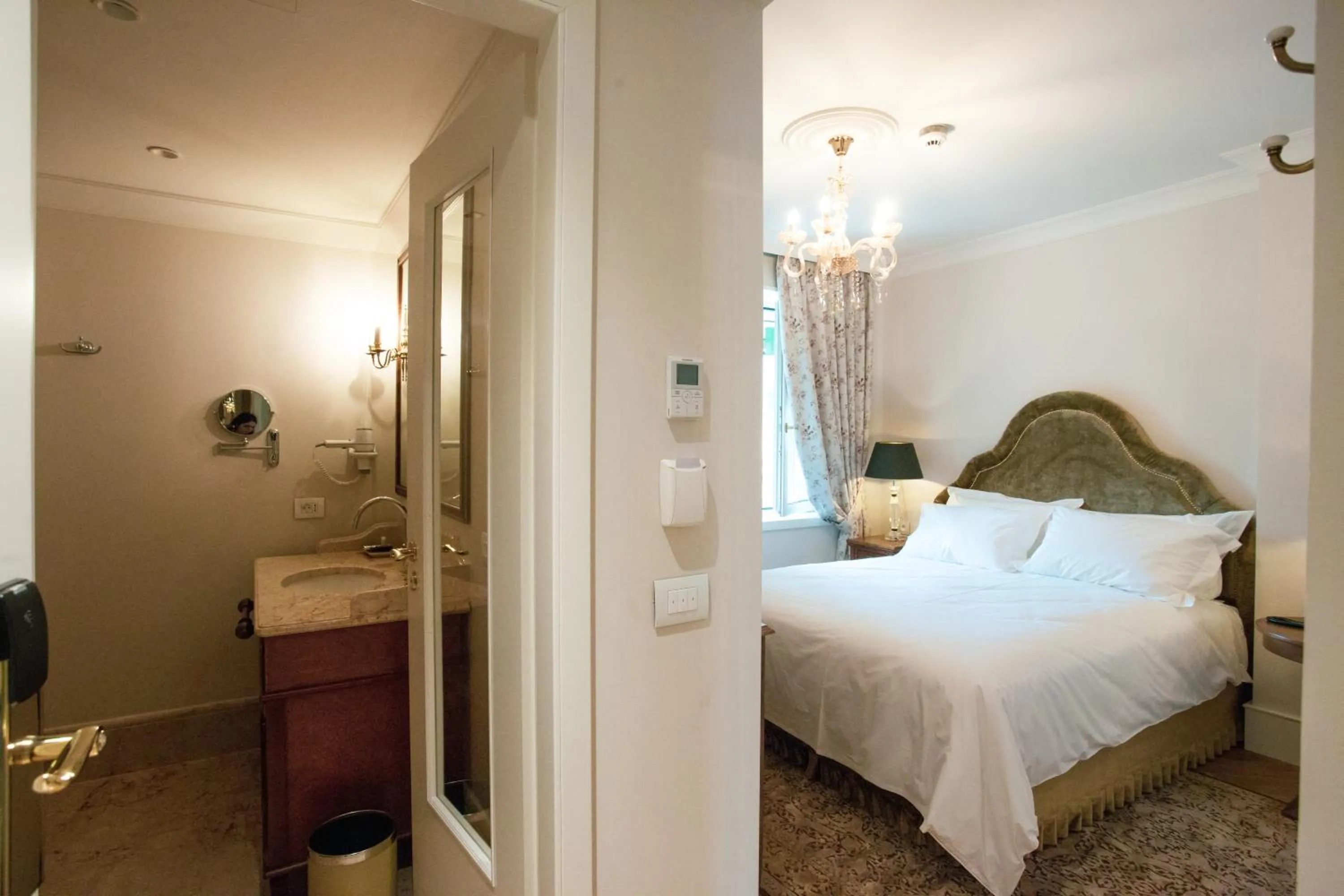 Bedroom, Bed in Ebel Boutique Hotel