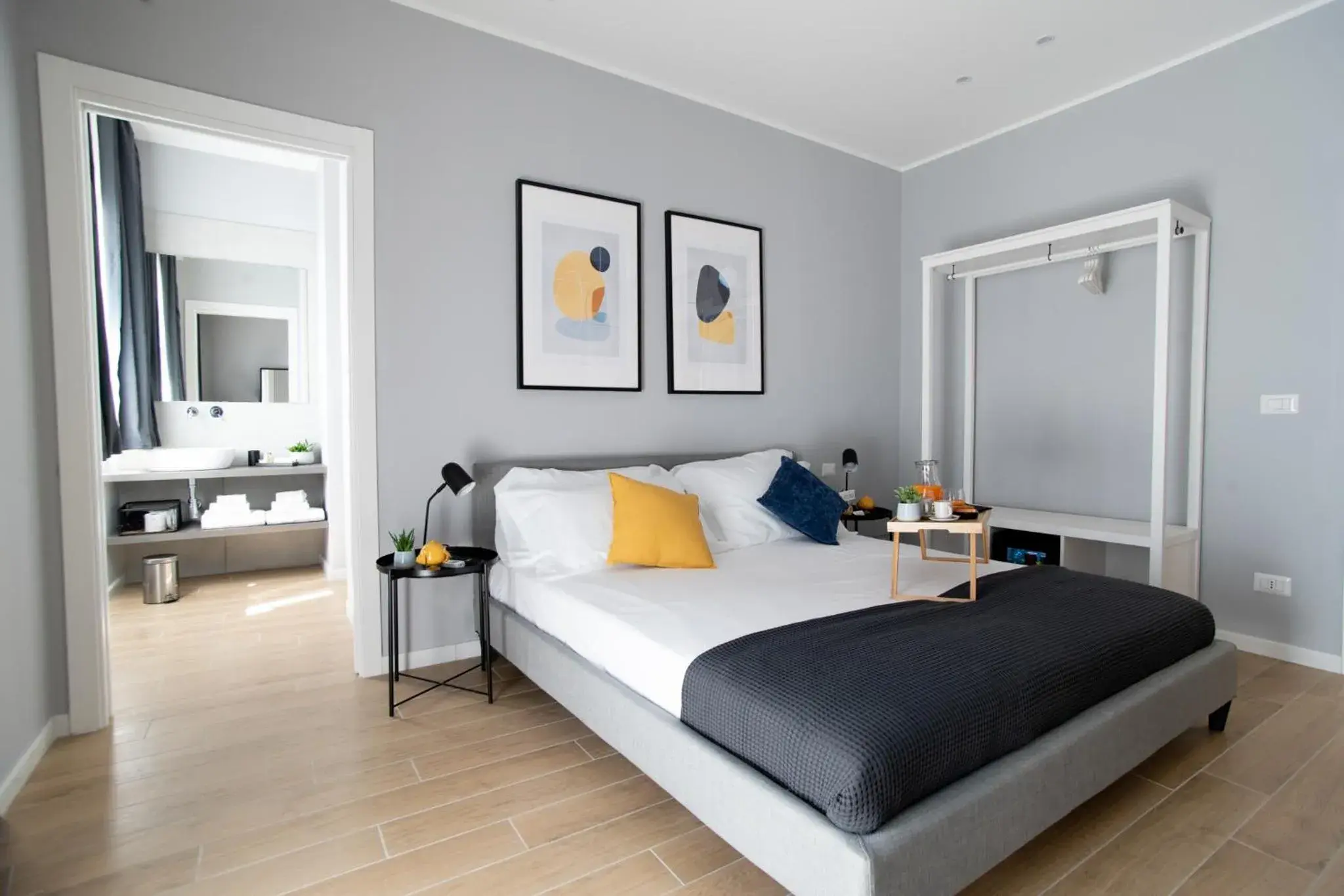 King Room with Balcony in Il Pumo - Apulian Rooms Bari Piazza Moro King Room with Balcony in Il Pumo - Apulian Rooms Bari Piazza Moro