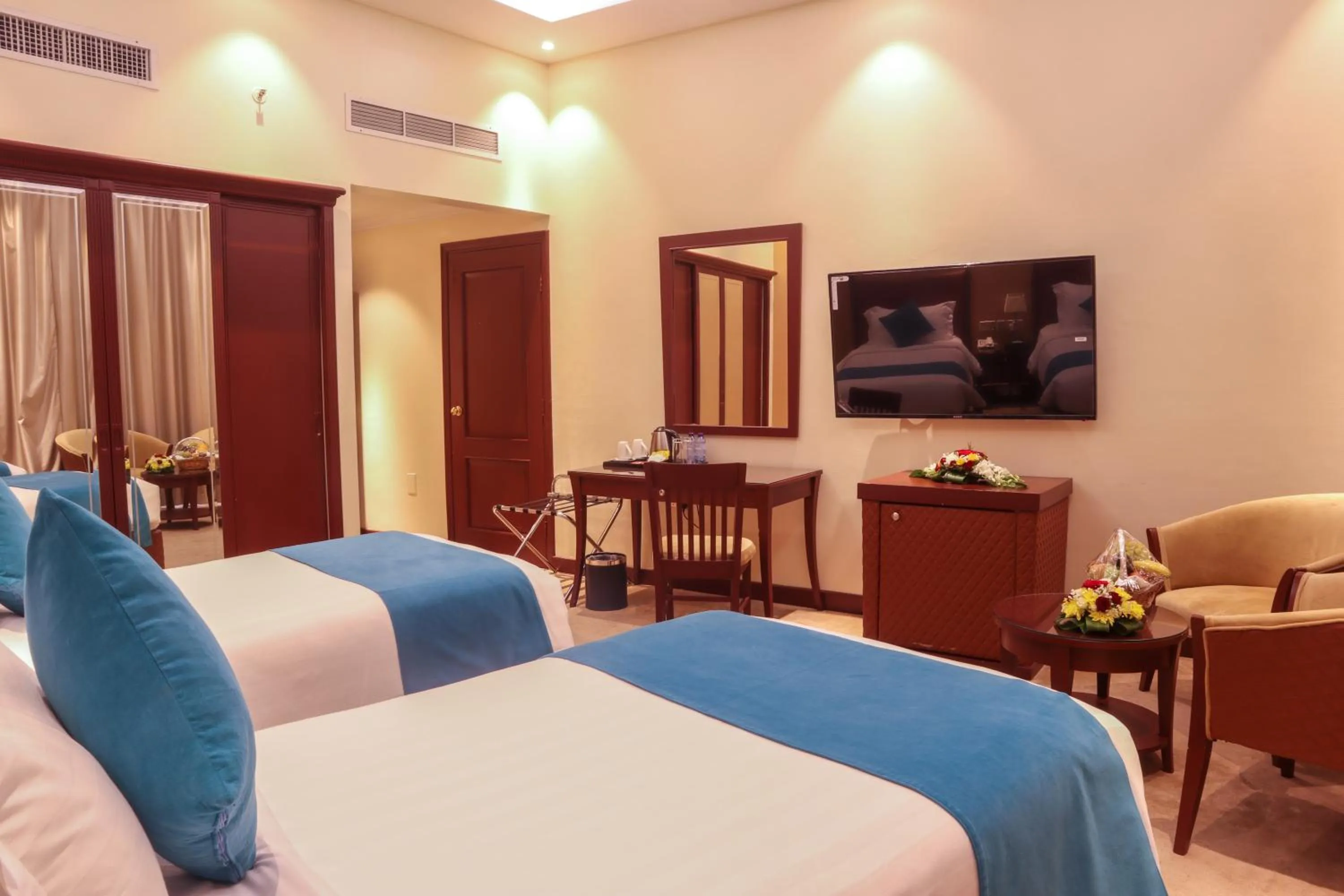 Bedroom, Bed in Happy Days Hotel