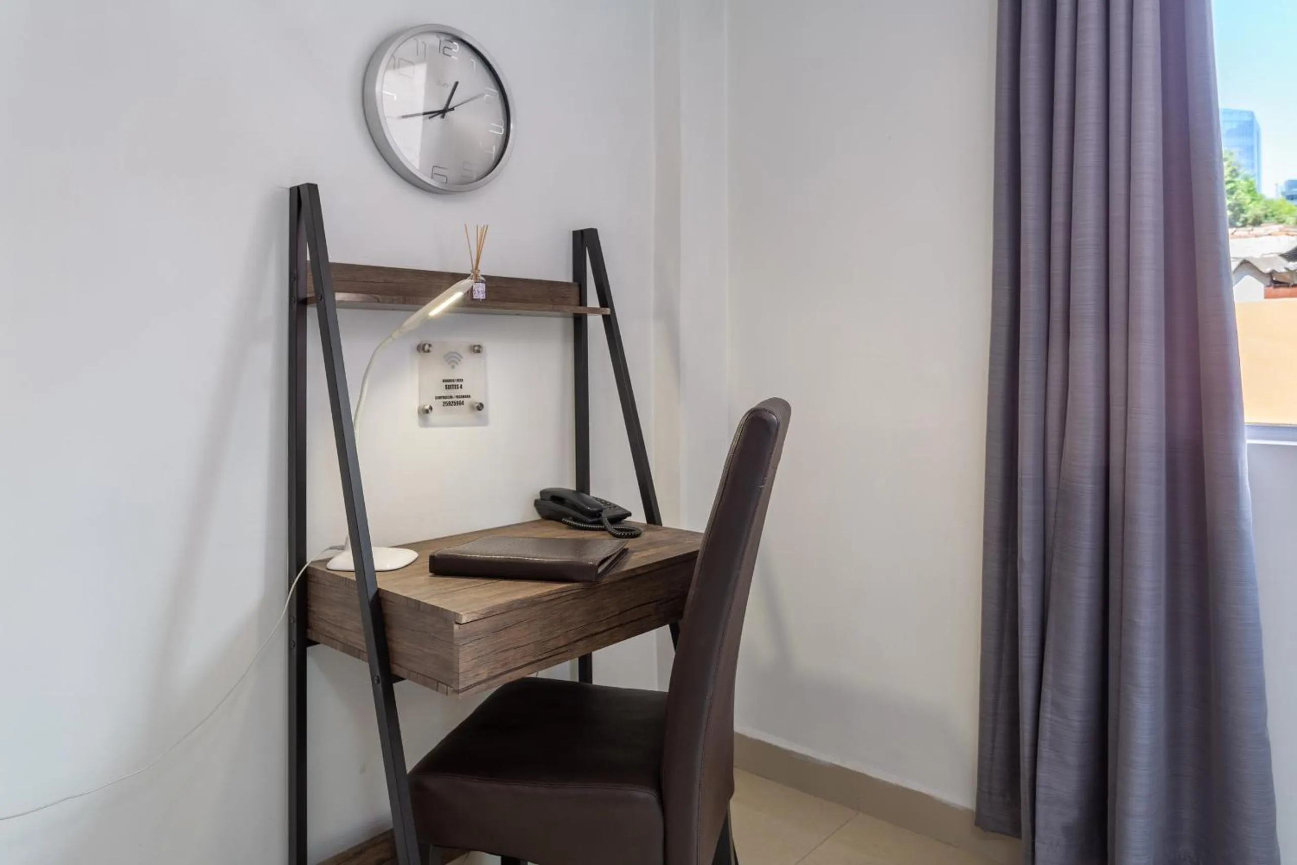 Seating area in Suites 259 Condesa