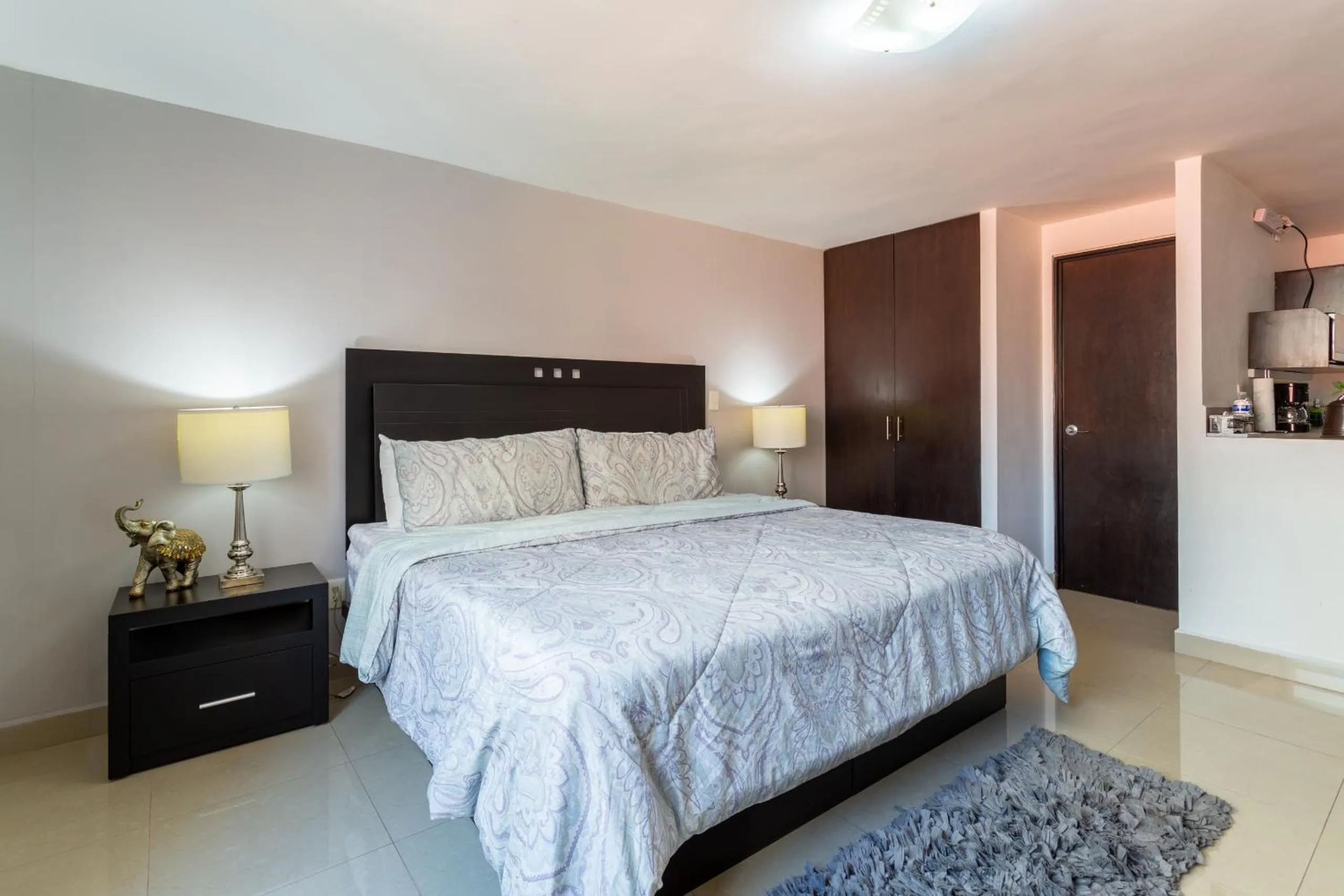 Bed in Suites 259 Condesa