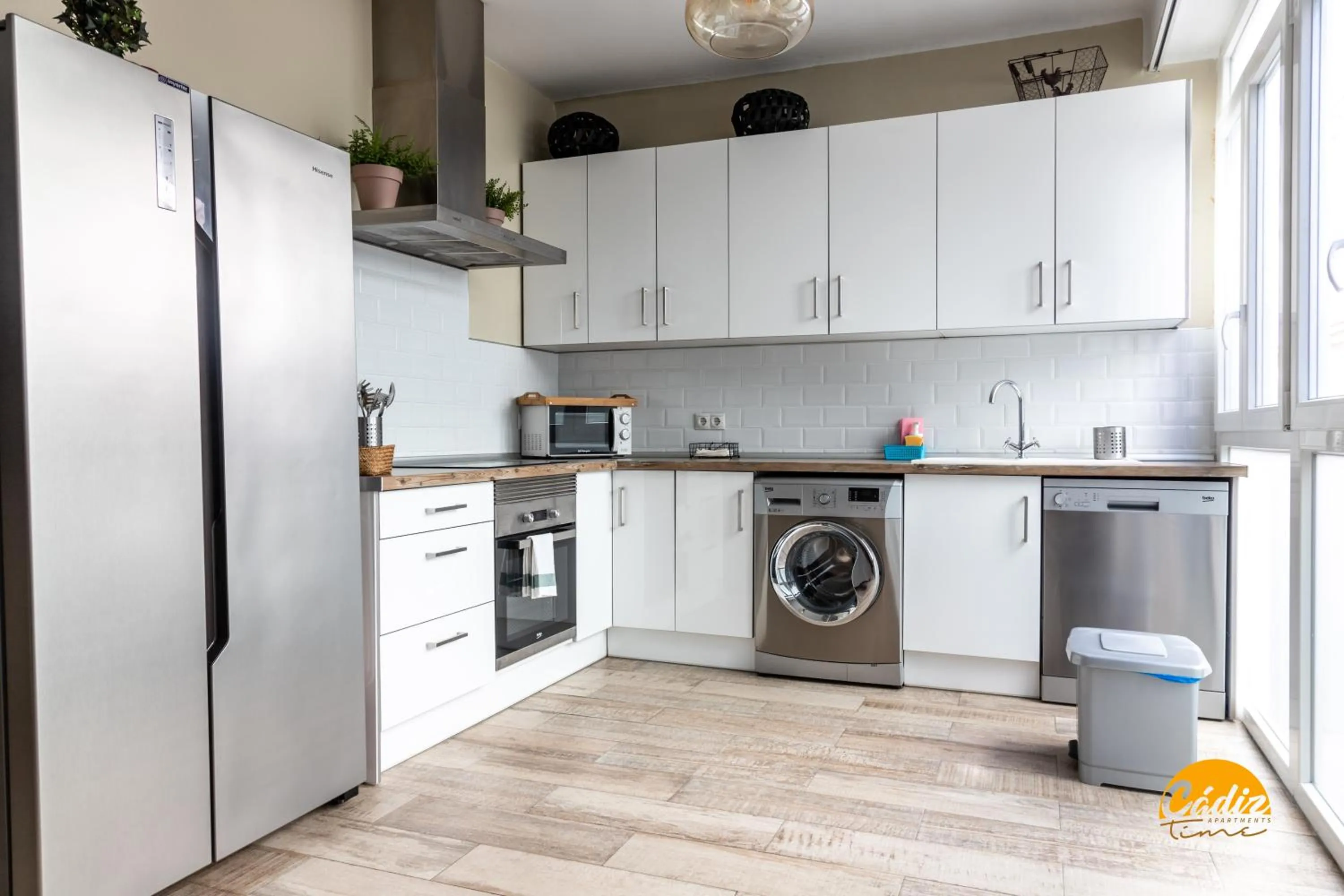 Kitchen or kitchenette in La Luz de Cadiz by Cadiz Time