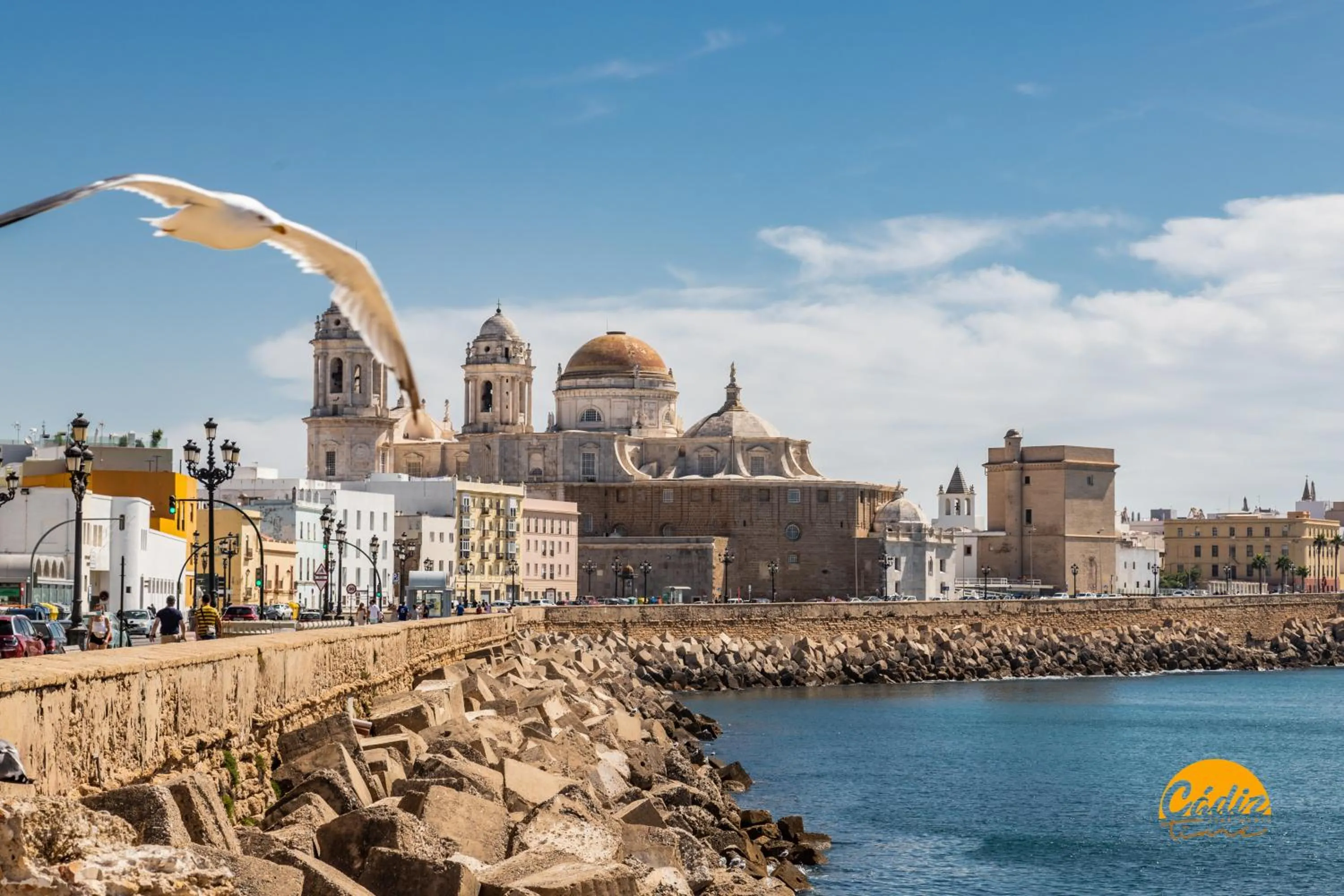 Nearby landmark in La Luz de Cadiz by Cadiz Time