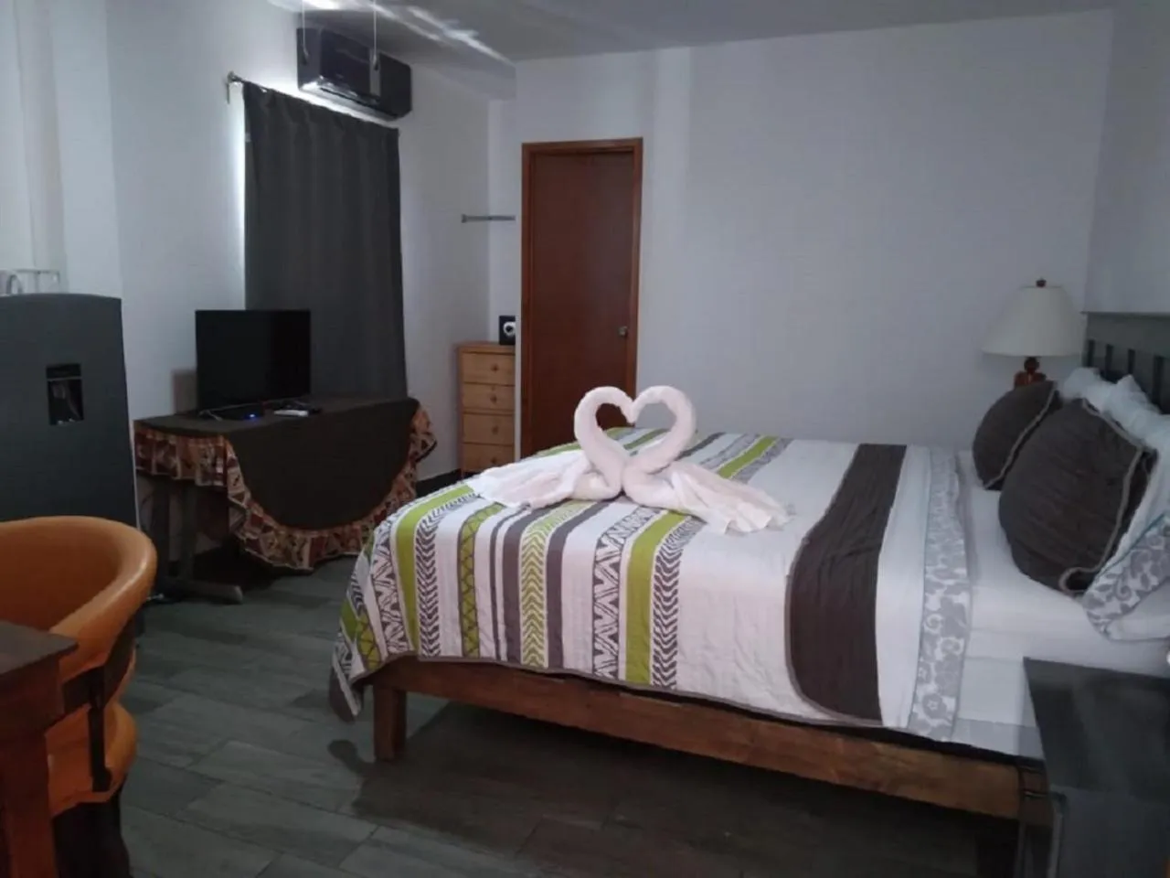 Bed in Suites Fenicia