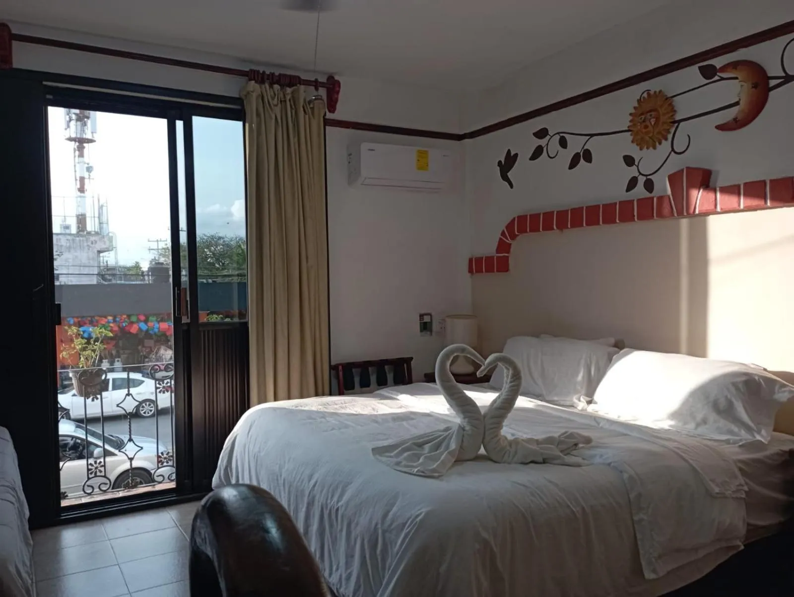 Bed in Suites Fenicia